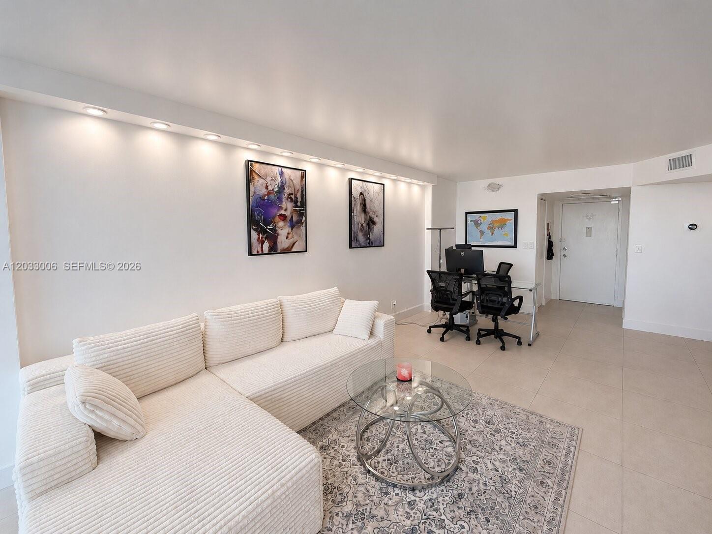 OCEANVIEW PARK CONDO - Residential Lease