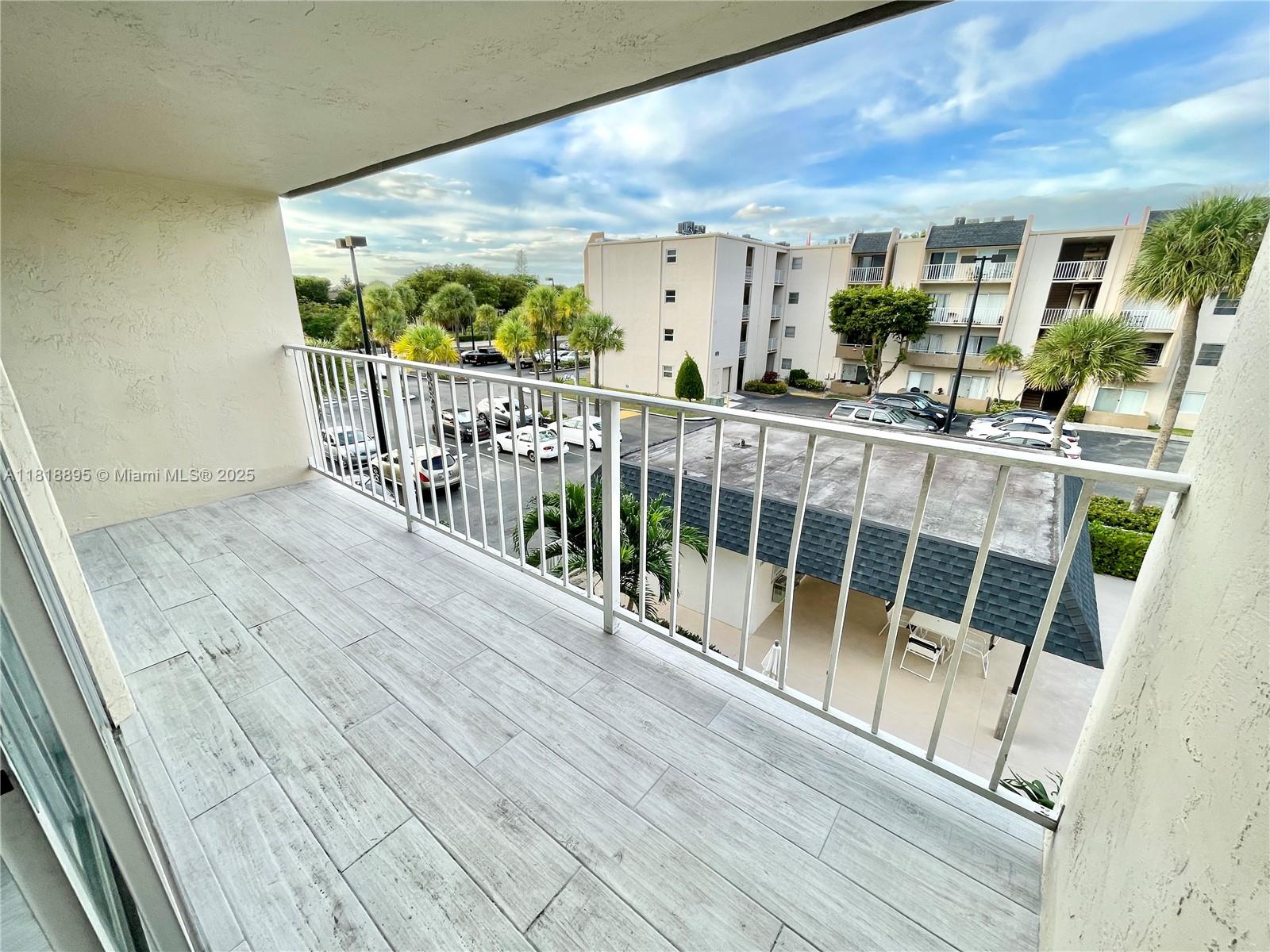 KINGS CREEK SO CONDO - Residential Lease