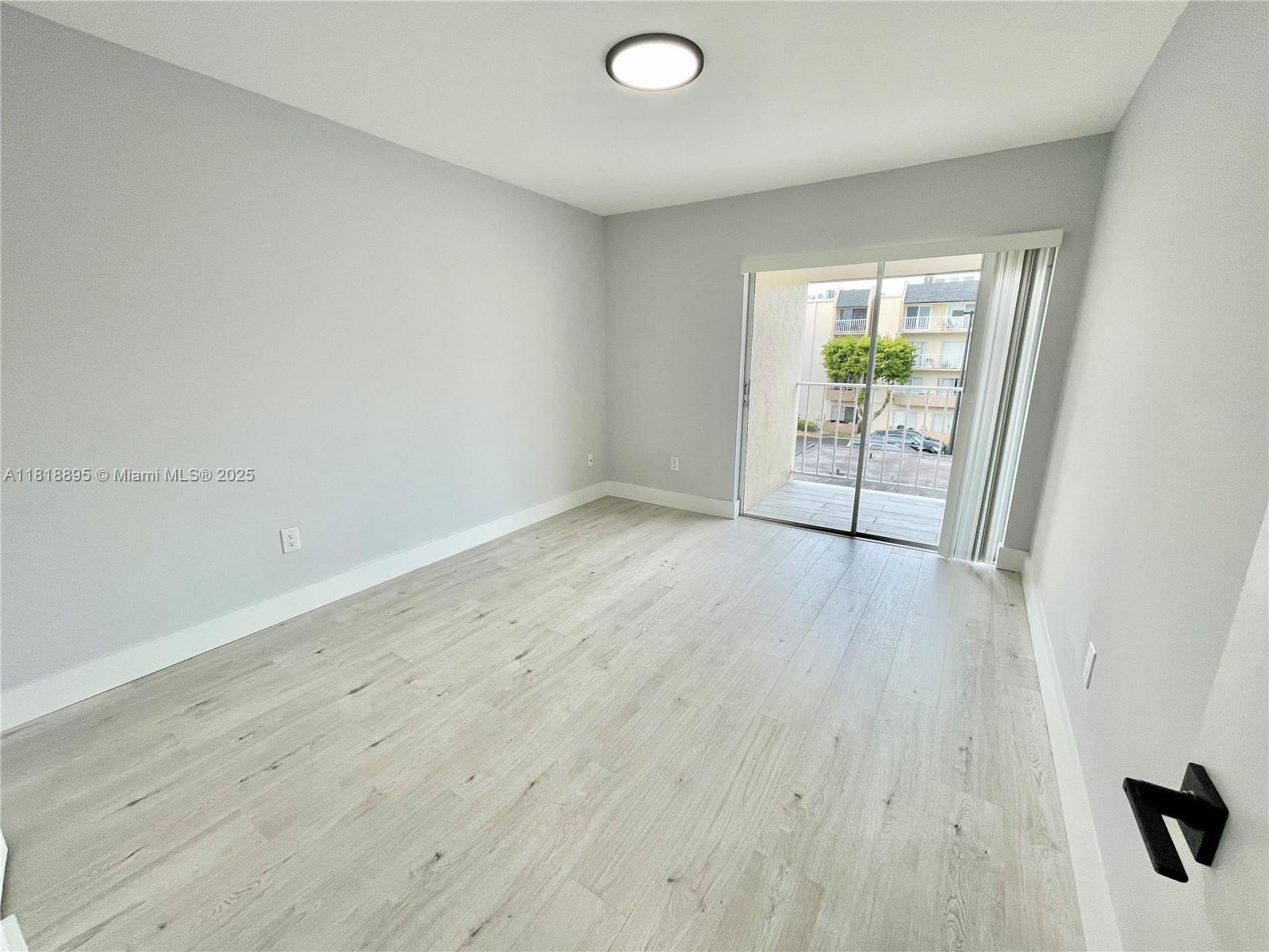 KINGS CREEK SO CONDO - Residential Lease