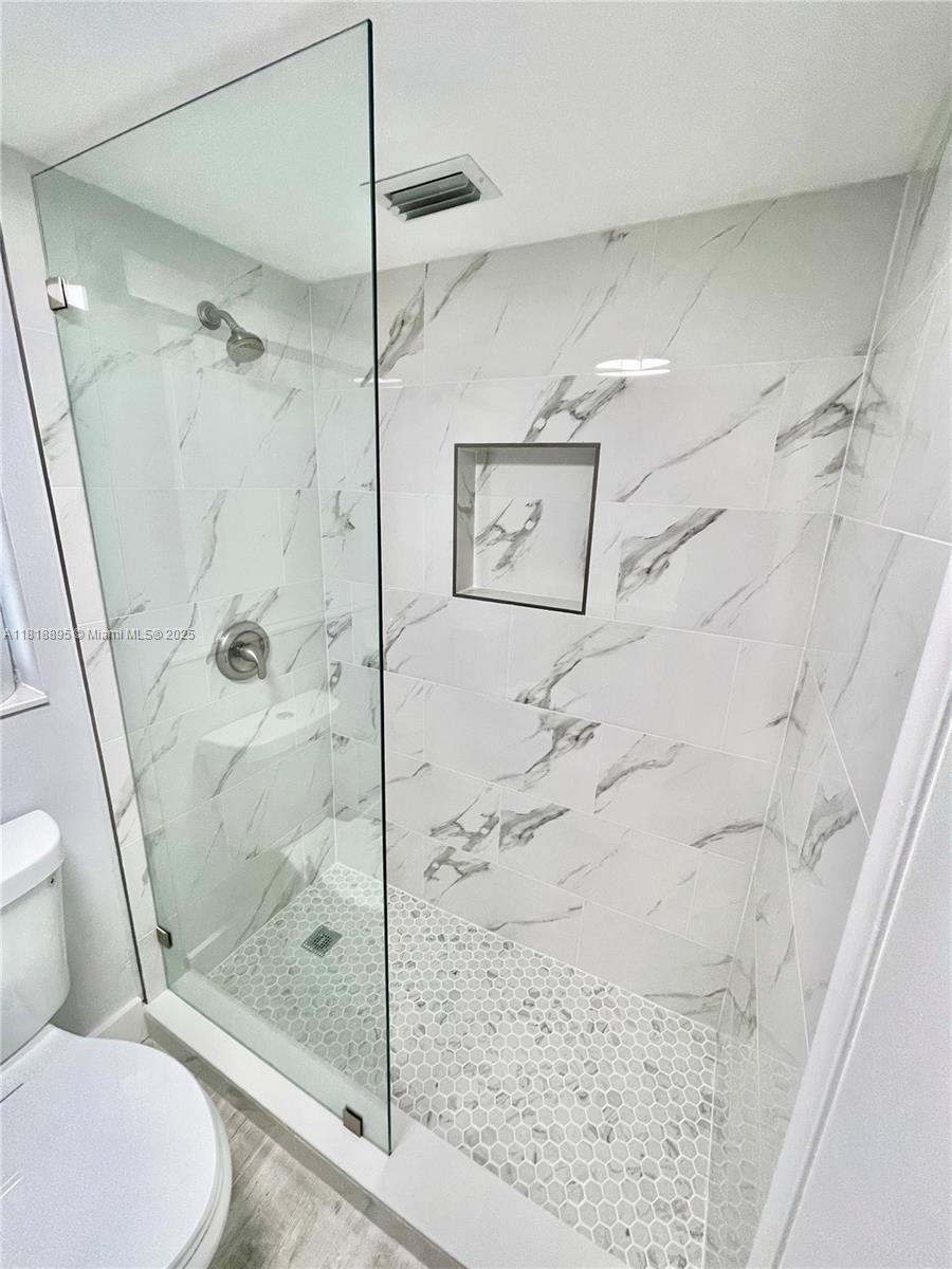 KINGS CREEK SO CONDO - Residential Lease