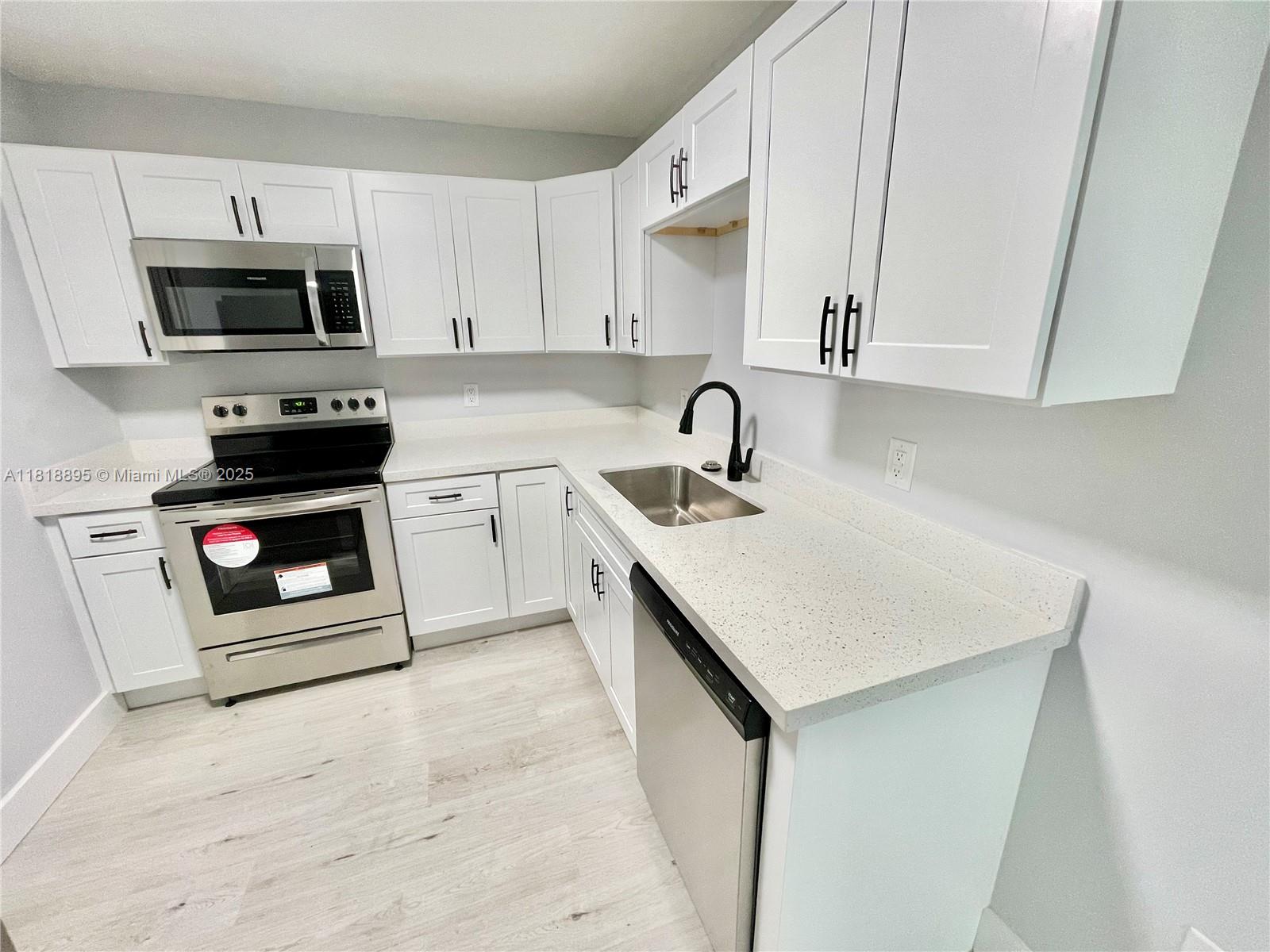 KINGS CREEK SO CONDO - Residential Lease