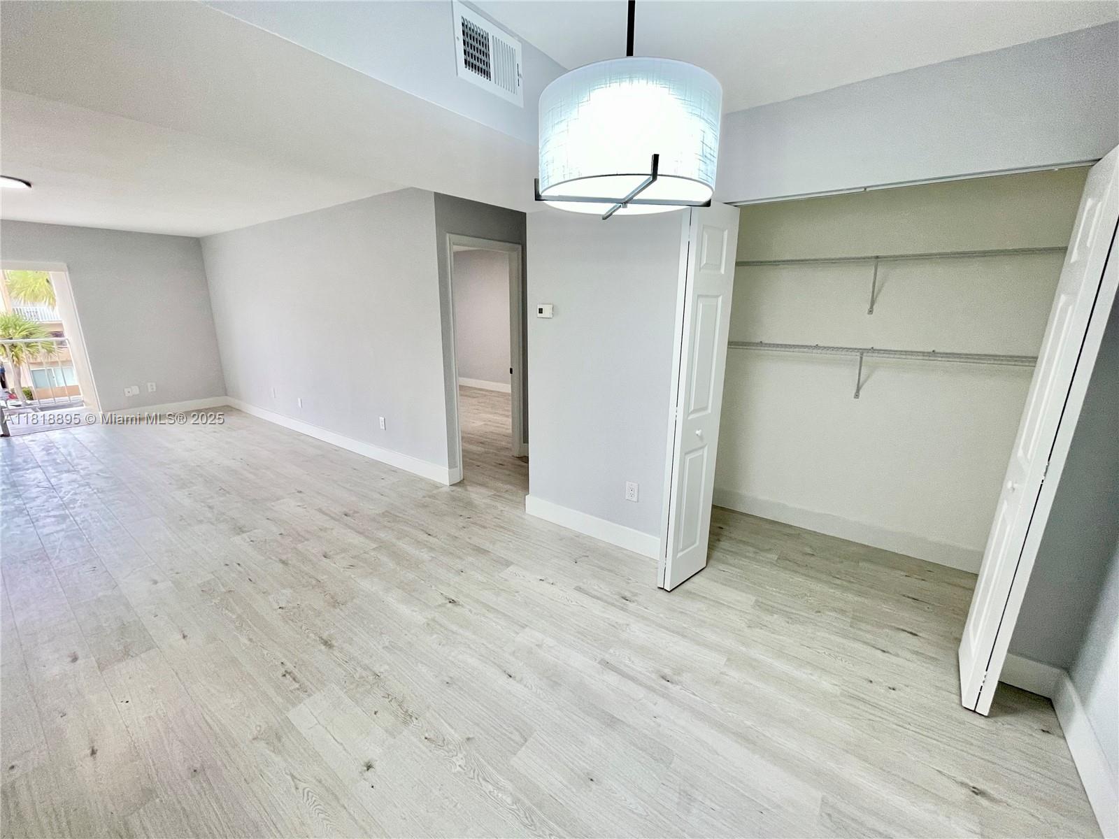 KINGS CREEK SO CONDO - Residential Lease