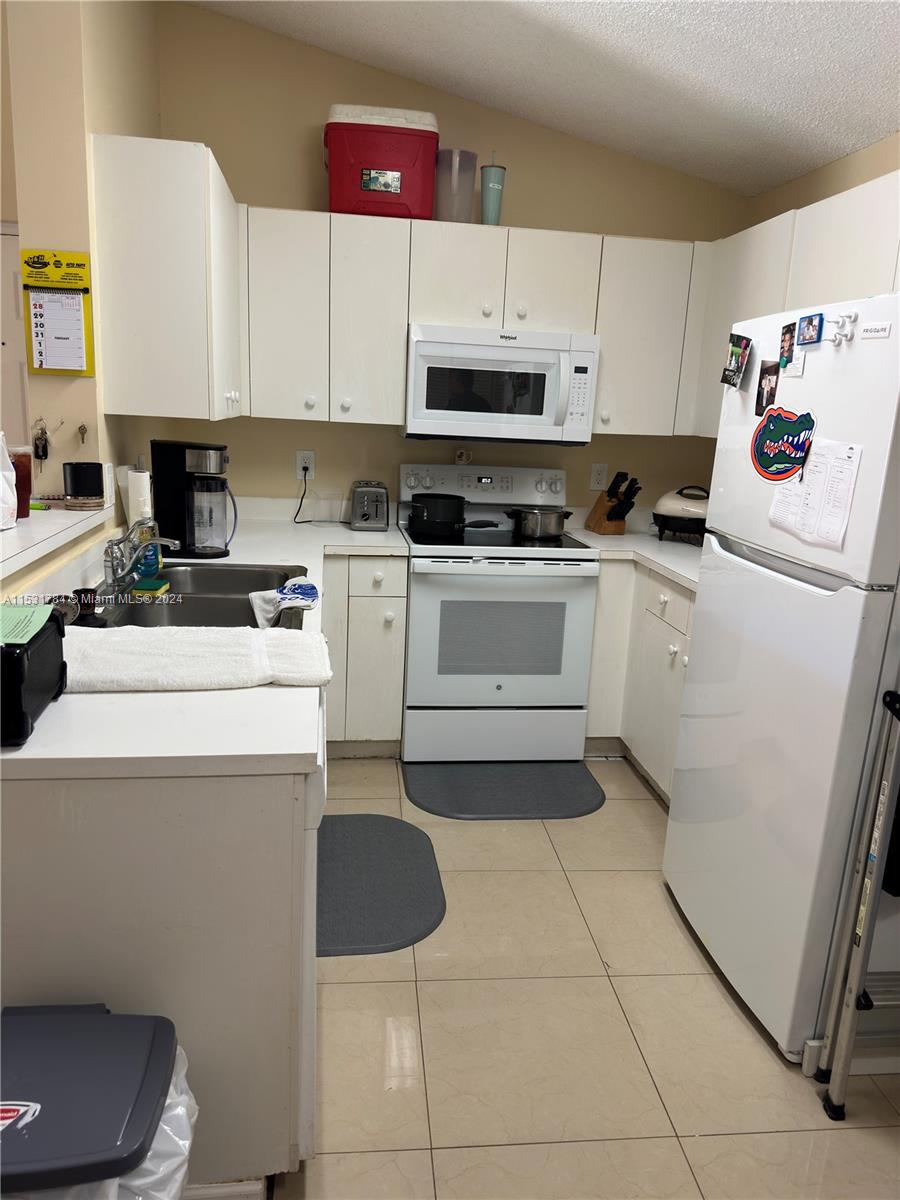 CLUB CARIBE CONDO - Residential