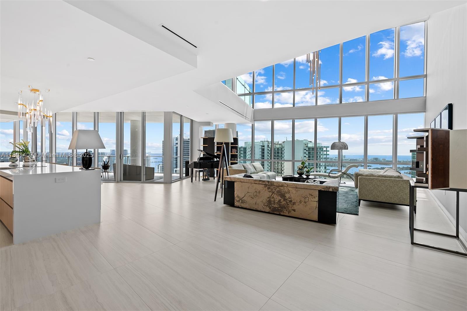 PARAMOUNT MIAMI WORLDCENT - Residential
