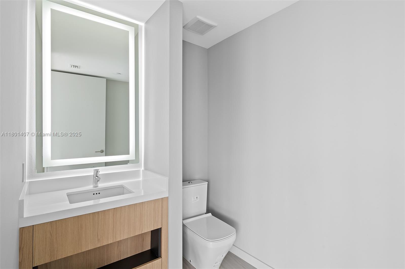 PARAMOUNT MIAMI WORLDCENT - Residential