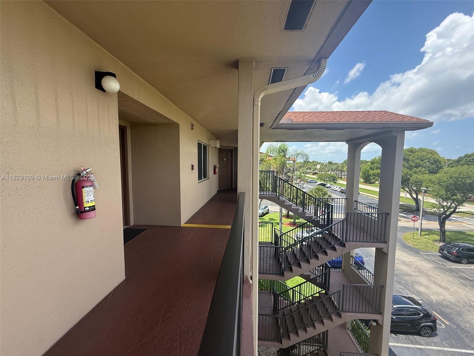 SUFFOLK AT CENTURY VILLAG - Residential