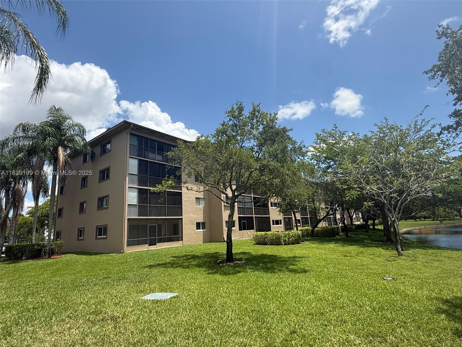 SUFFOLK AT CENTURY VILLAG - Residential