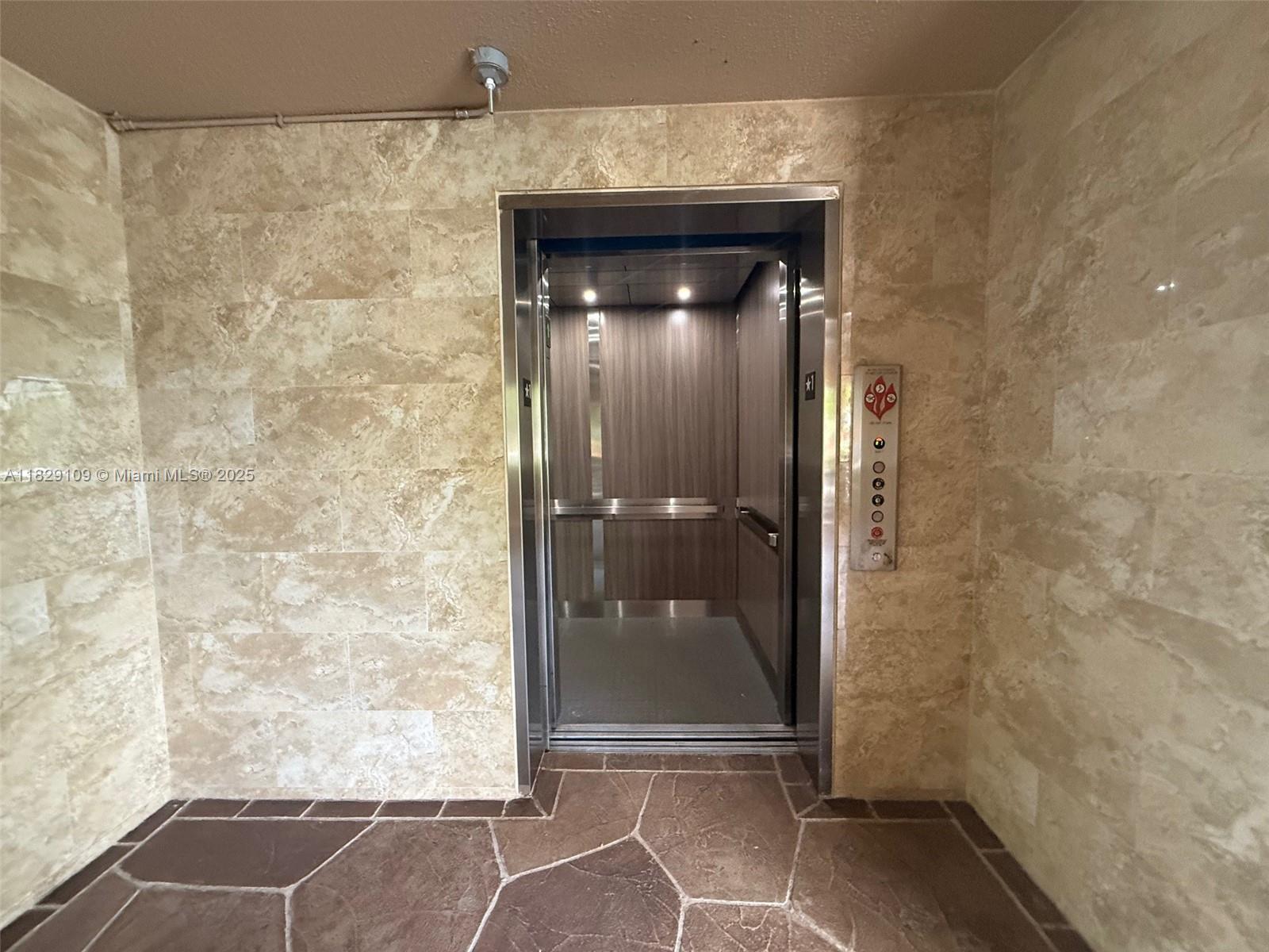 SUFFOLK AT CENTURY VILLAG - Residential