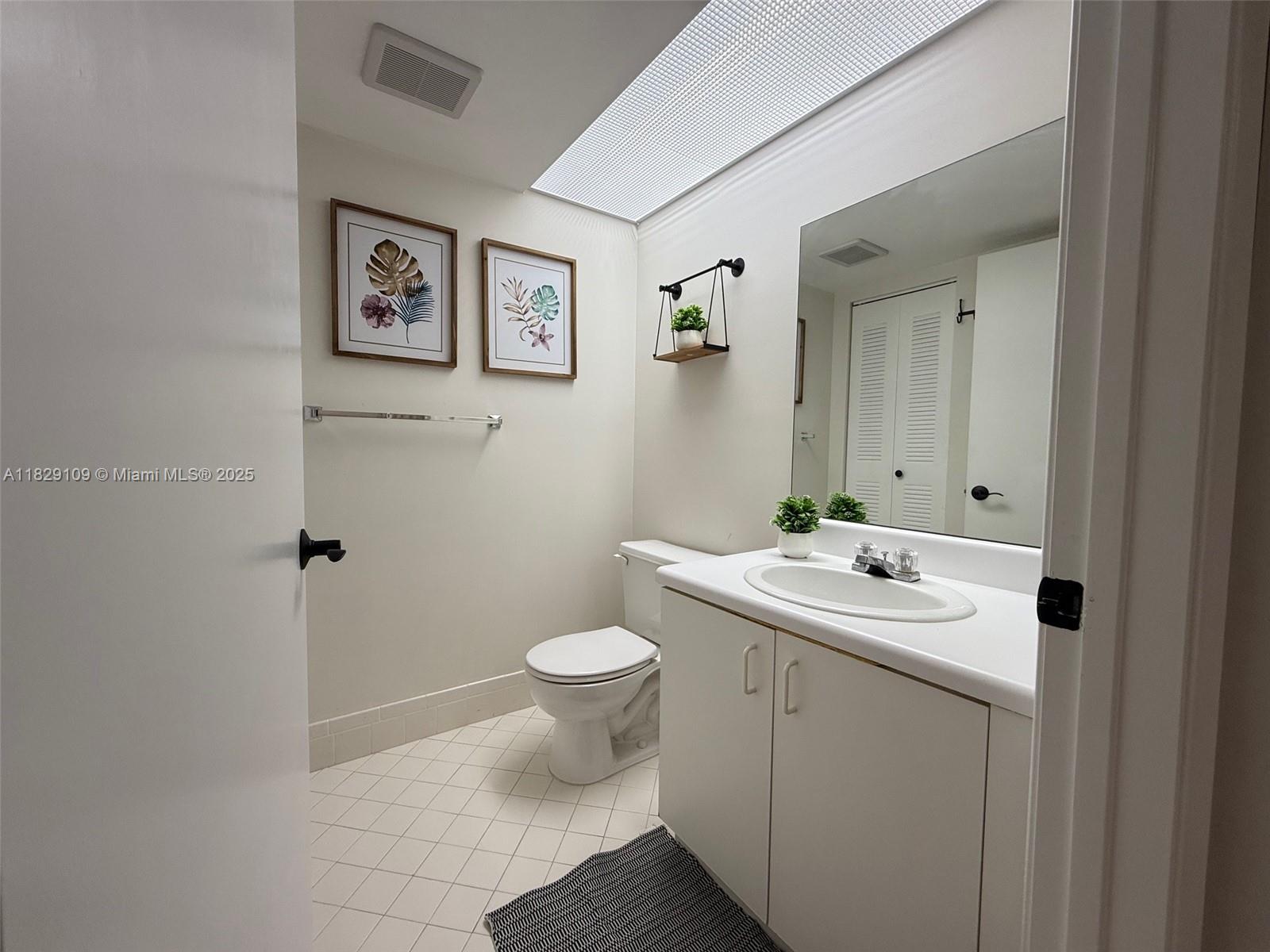 SUFFOLK AT CENTURY VILLAG - Residential