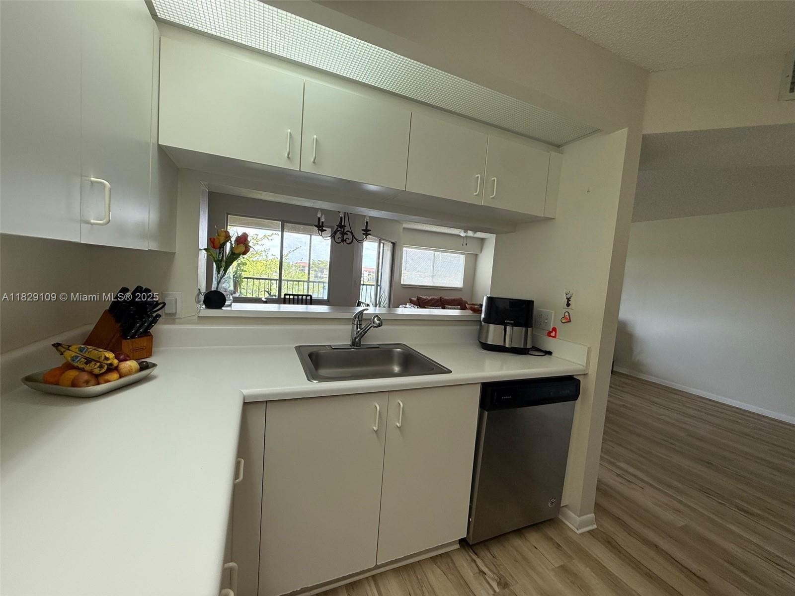 SUFFOLK AT CENTURY VILLAG - Residential
