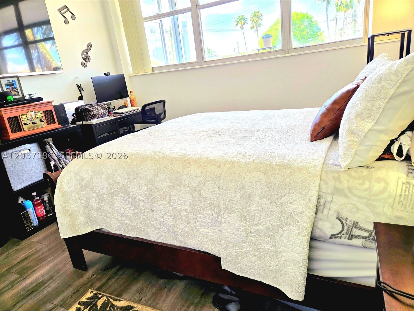 ANDOR PLAZA CONDO - Residential