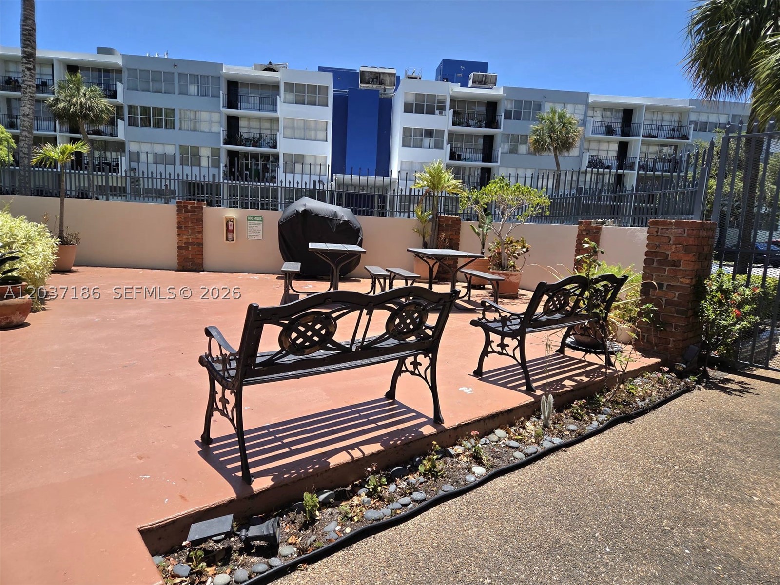 ANDOR PLAZA CONDO - Residential
