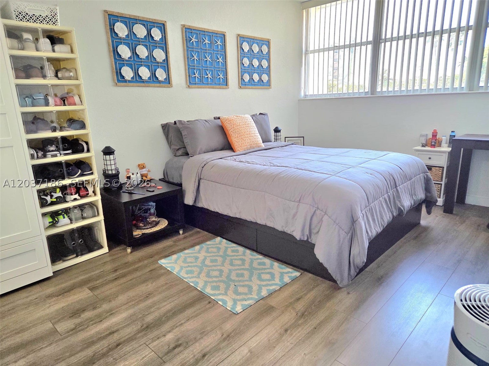 ANDOR PLAZA CONDO - Residential