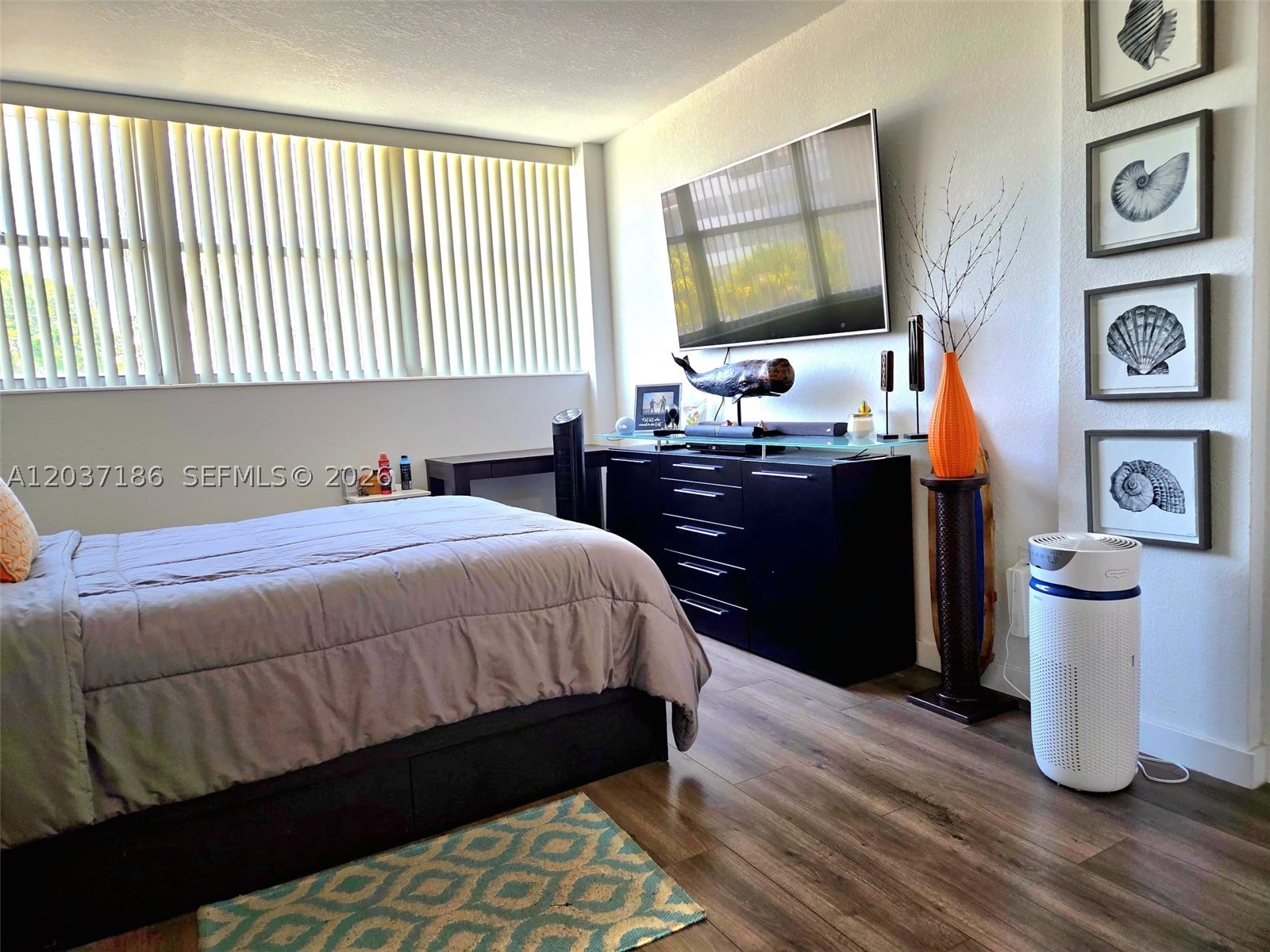 ANDOR PLAZA CONDO - Residential