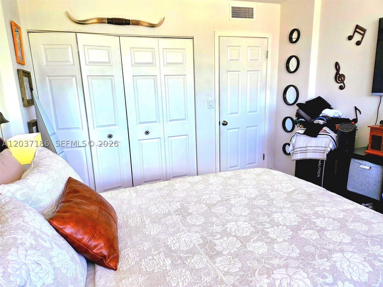 ANDOR PLAZA CONDO - Residential