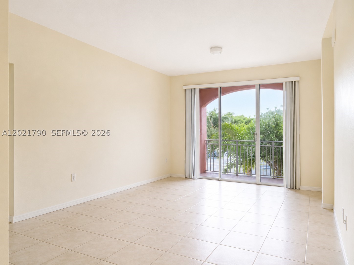 THE COURTS AT DORAL ISLES - Residential Lease