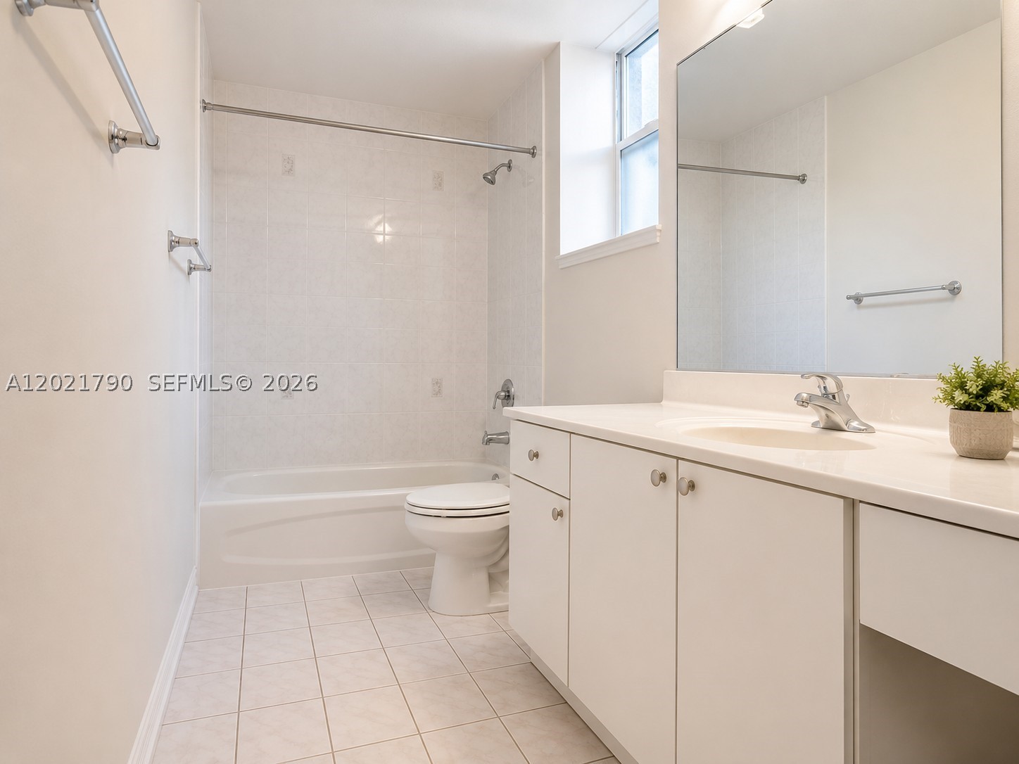 THE COURTS AT DORAL ISLES - Residential Lease