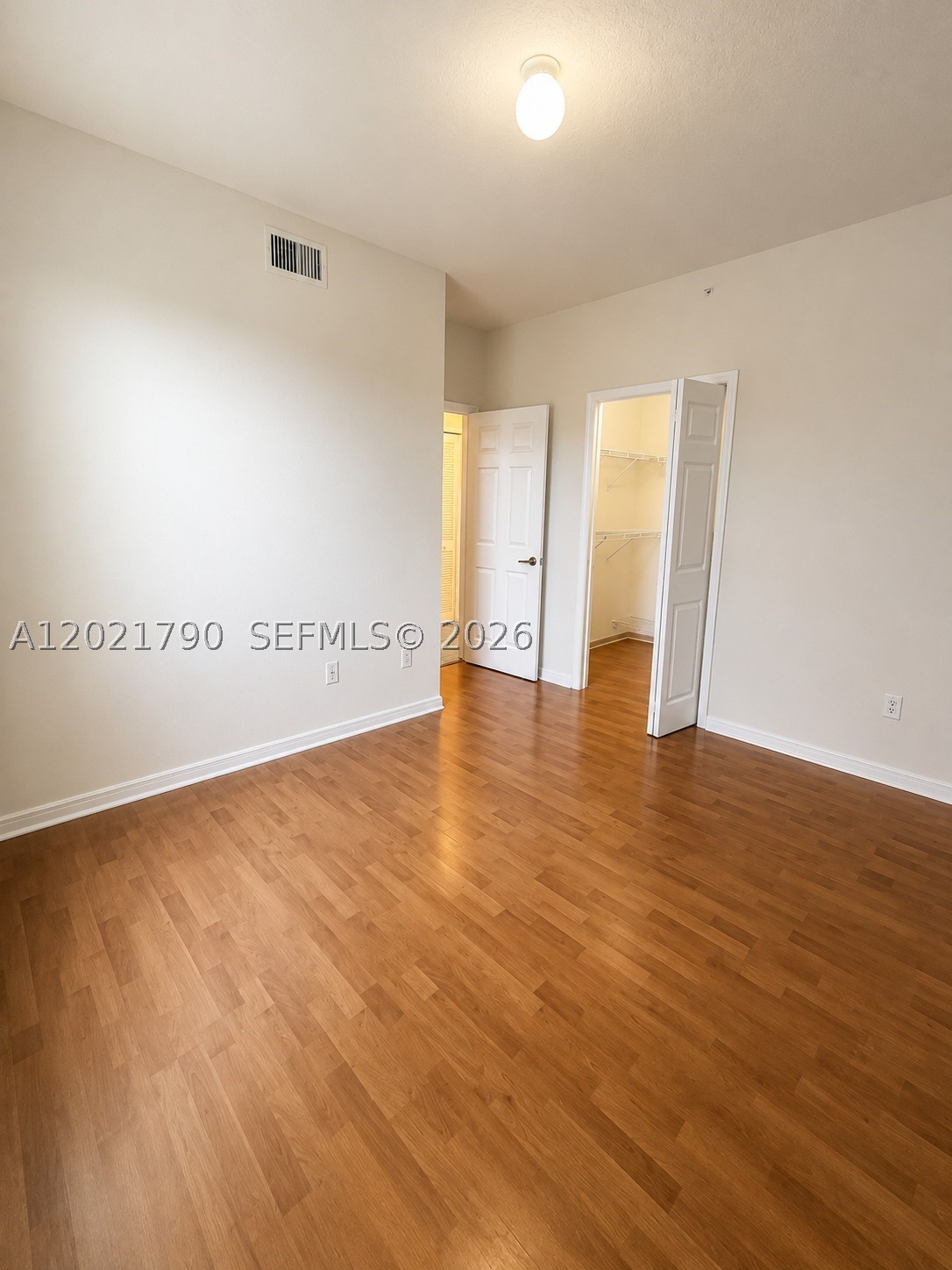 THE COURTS AT DORAL ISLES - Residential Lease