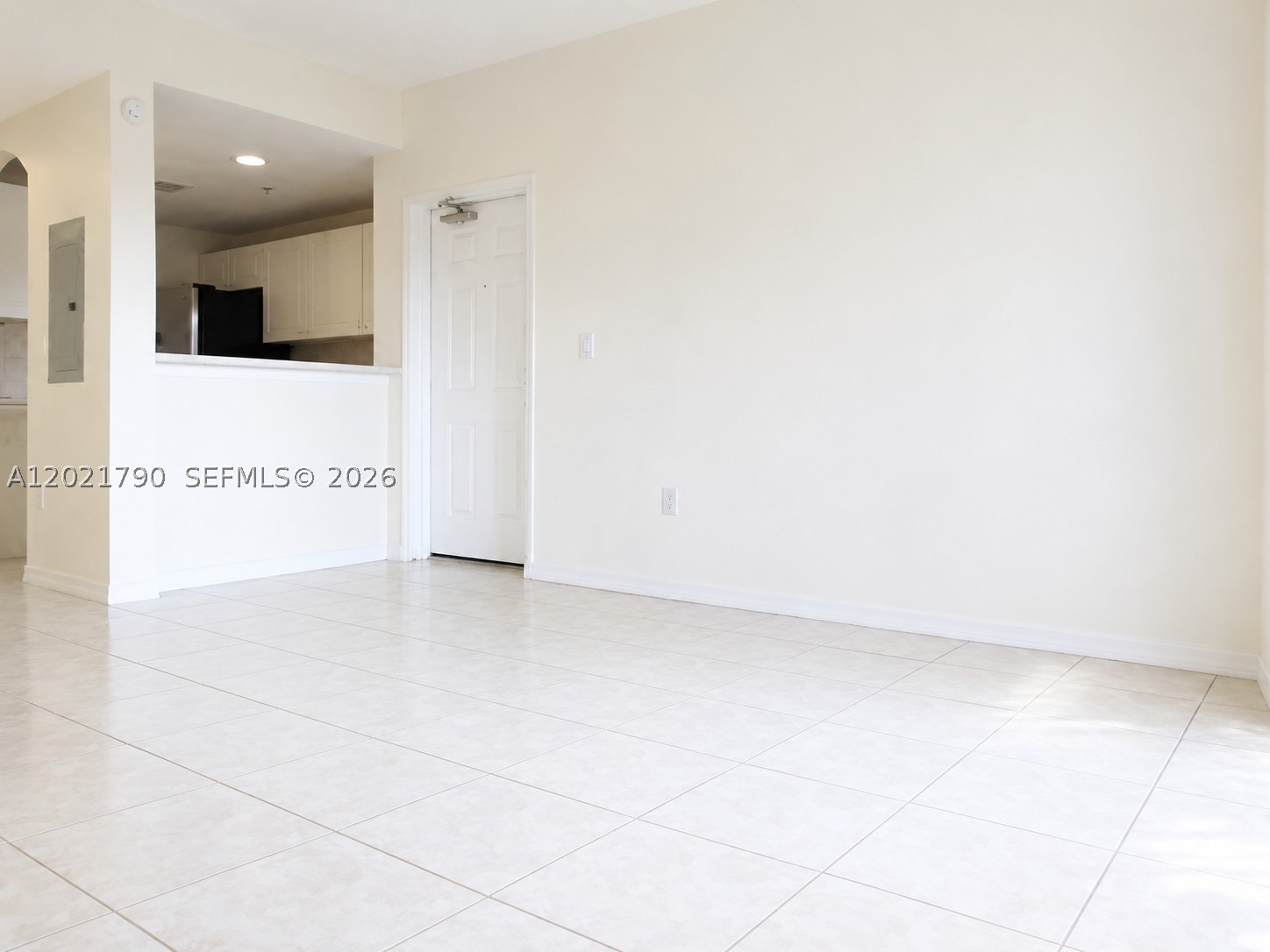 THE COURTS AT DORAL ISLES - Residential Lease