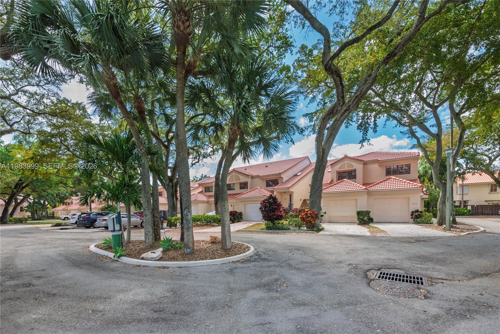 EMERALD OAKS 24 CONDO - Residential