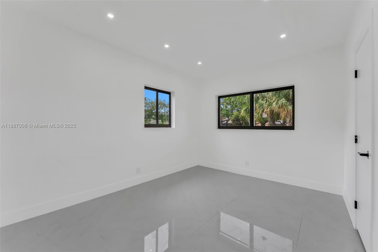 MEEKINS HILLS - Residential