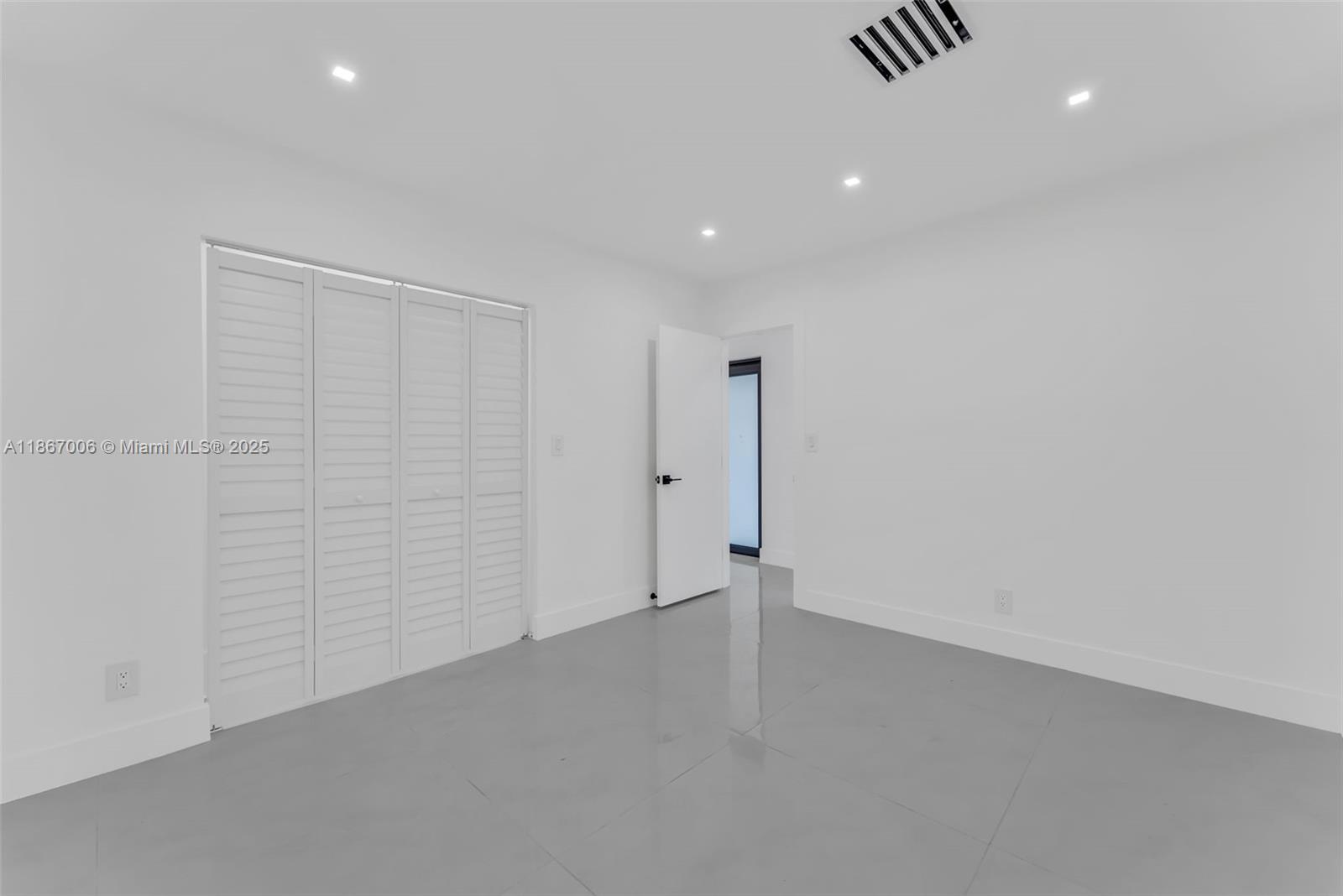 MEEKINS HILLS - Residential