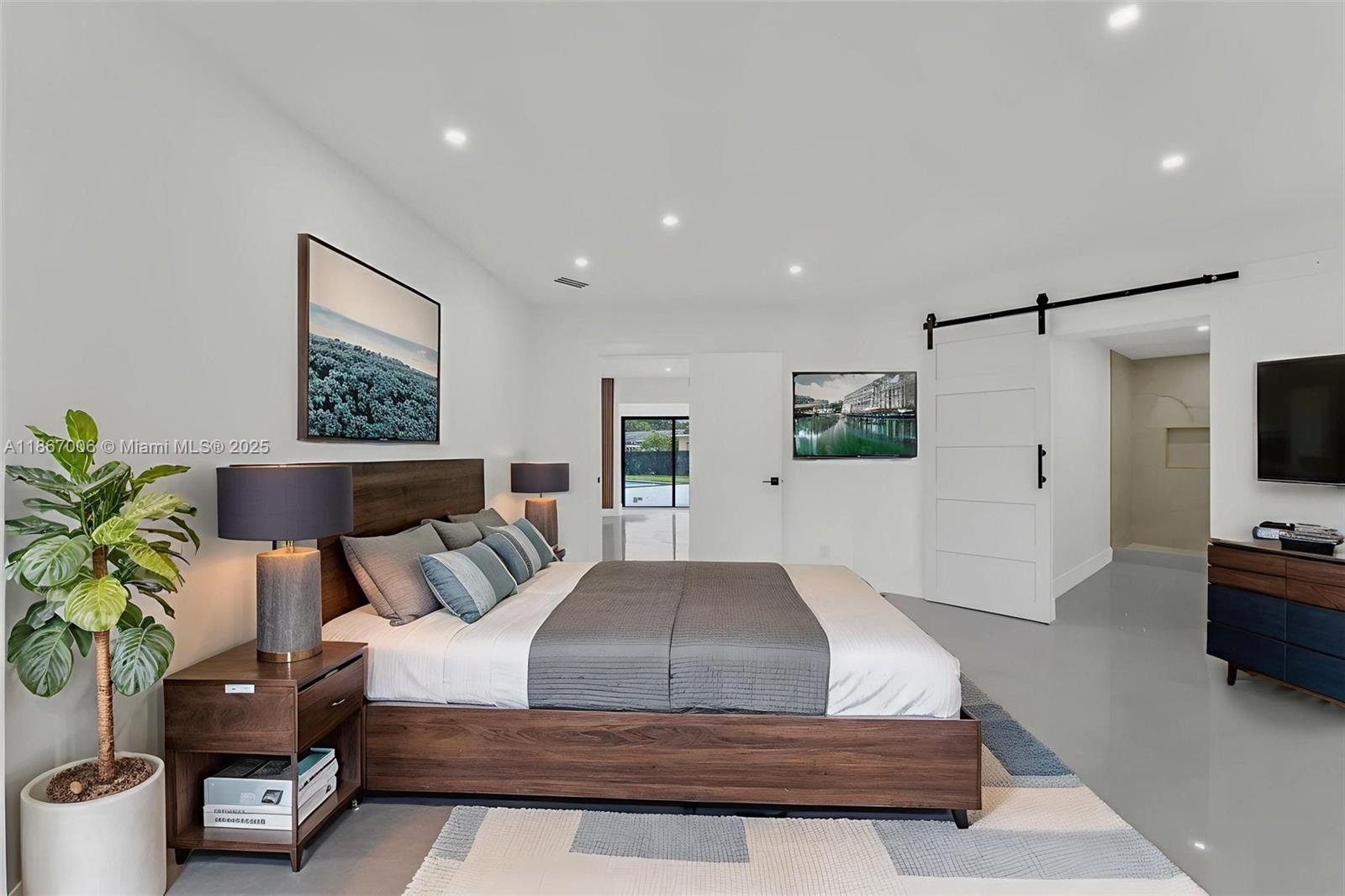MEEKINS HILLS - Residential