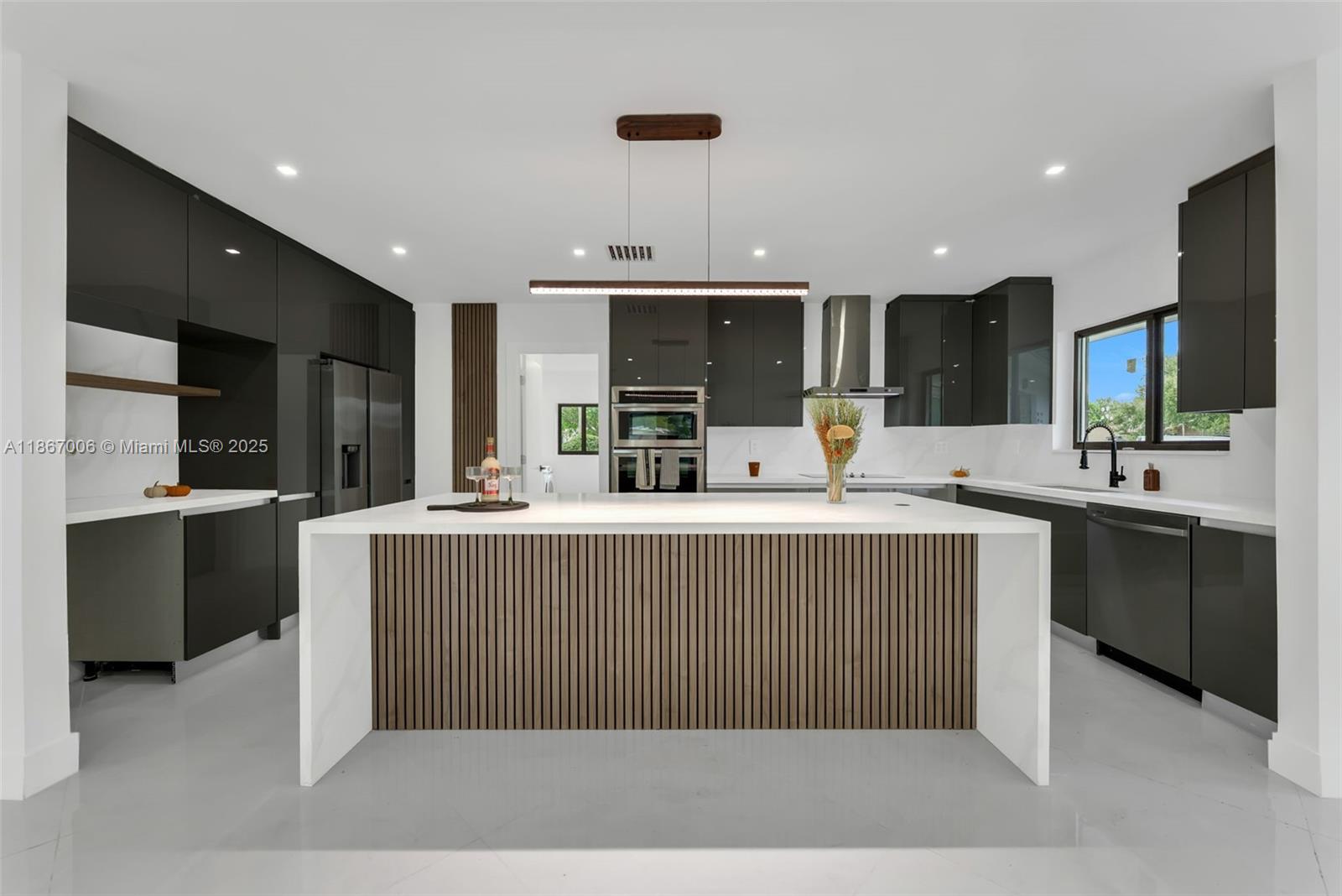 MEEKINS HILLS - Residential