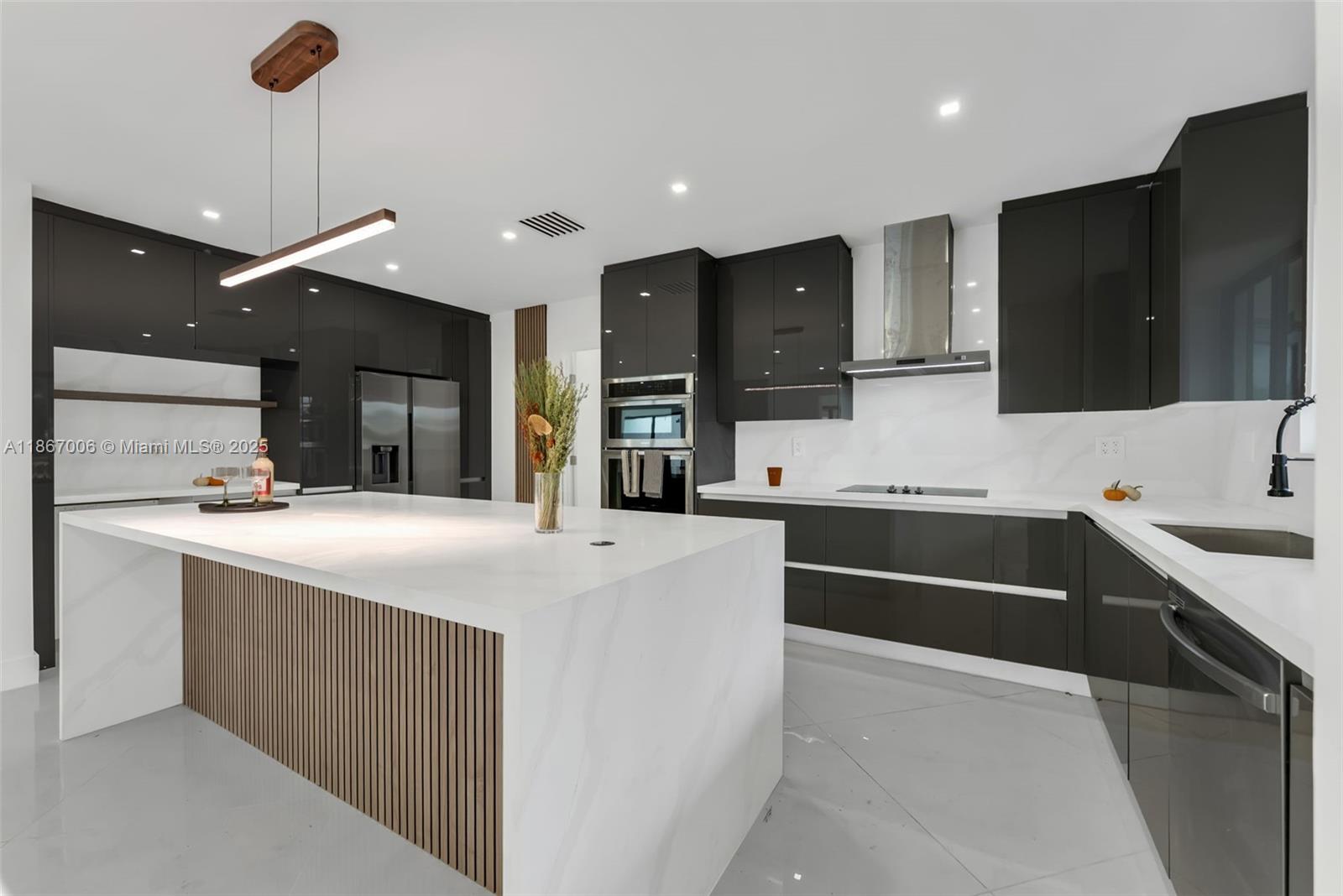 MEEKINS HILLS - Residential