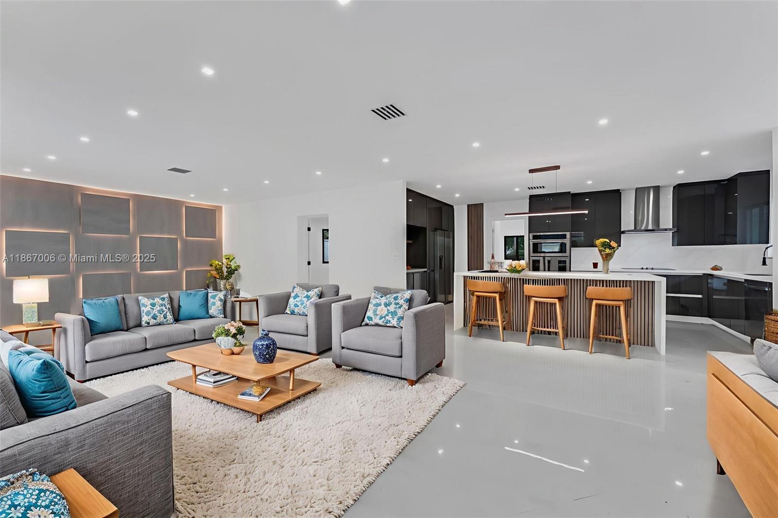 MEEKINS HILLS - Residential