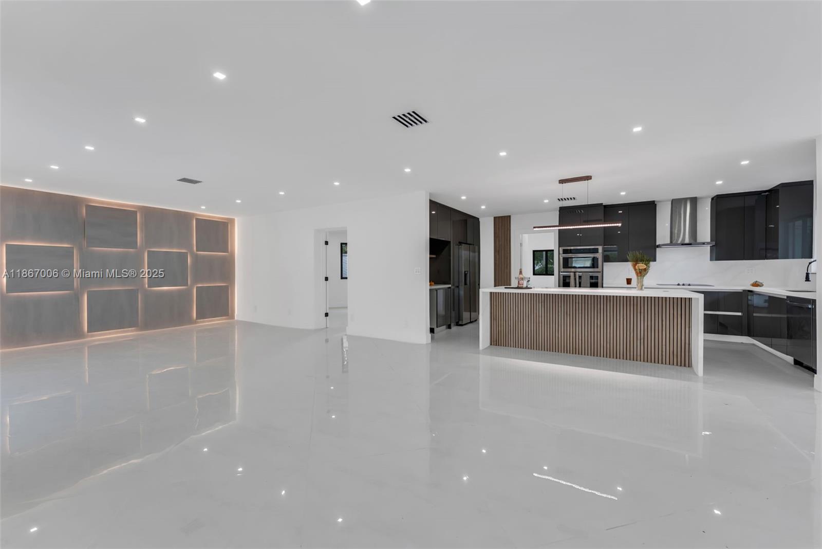 MEEKINS HILLS - Residential