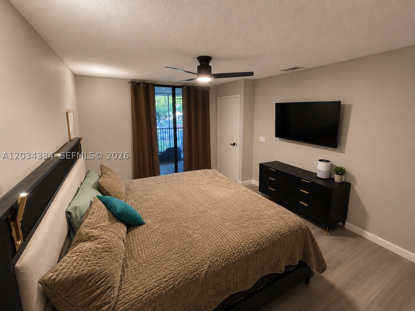 BAYWOOD VILLAGE II-D COND - Residential