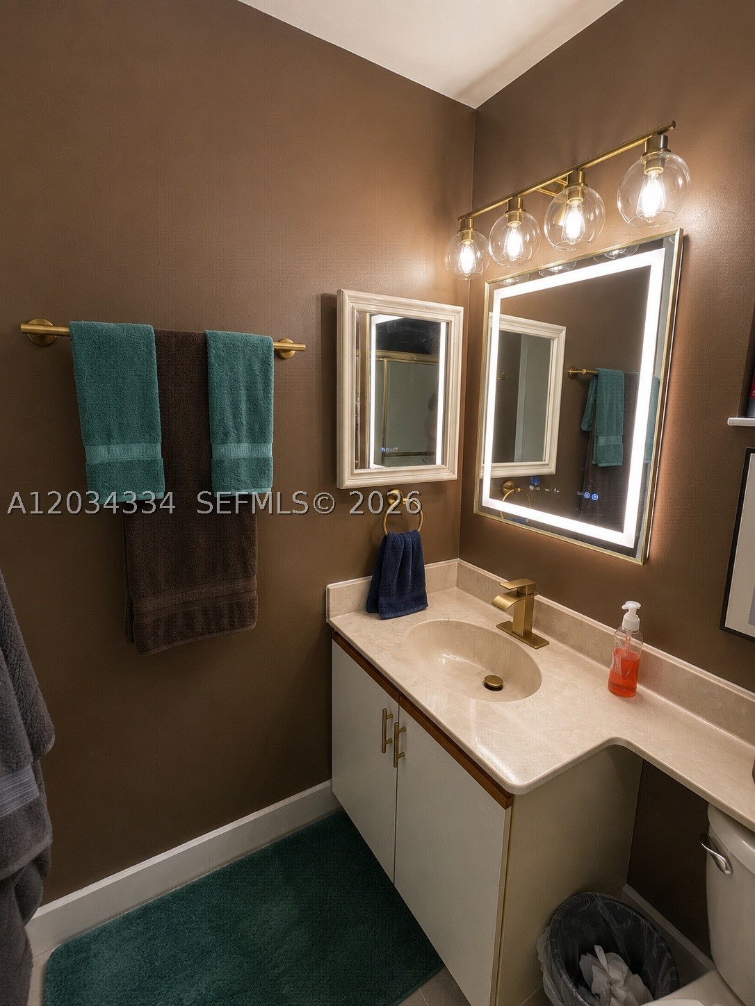 BAYWOOD VILLAGE II-D COND - Residential