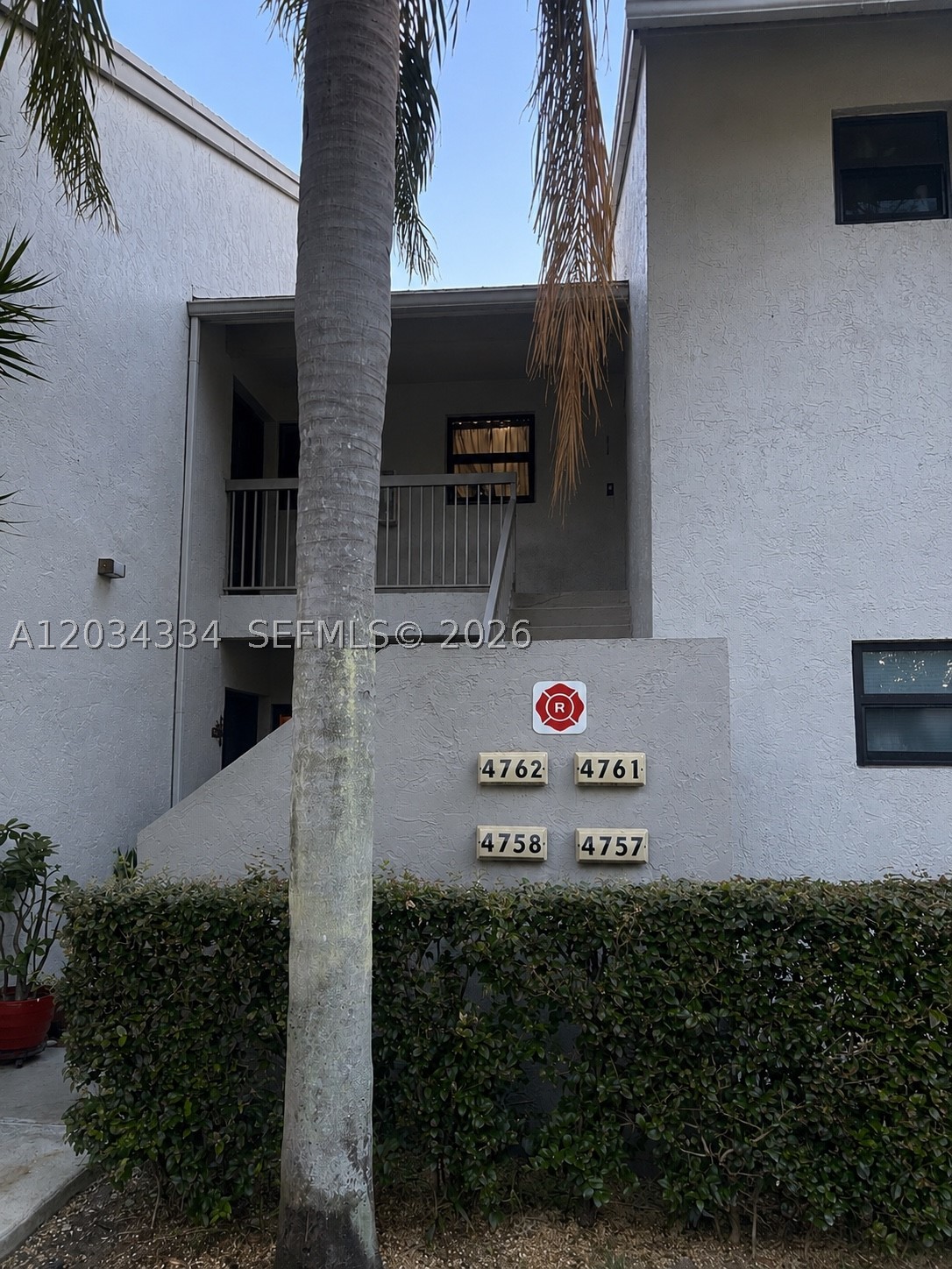 BAYWOOD VILLAGE II-D COND - Residential