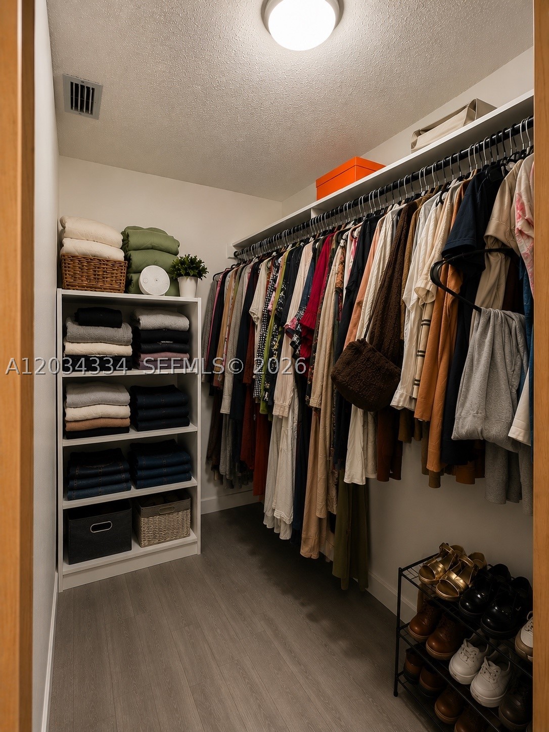 BAYWOOD VILLAGE II-D COND - Residential