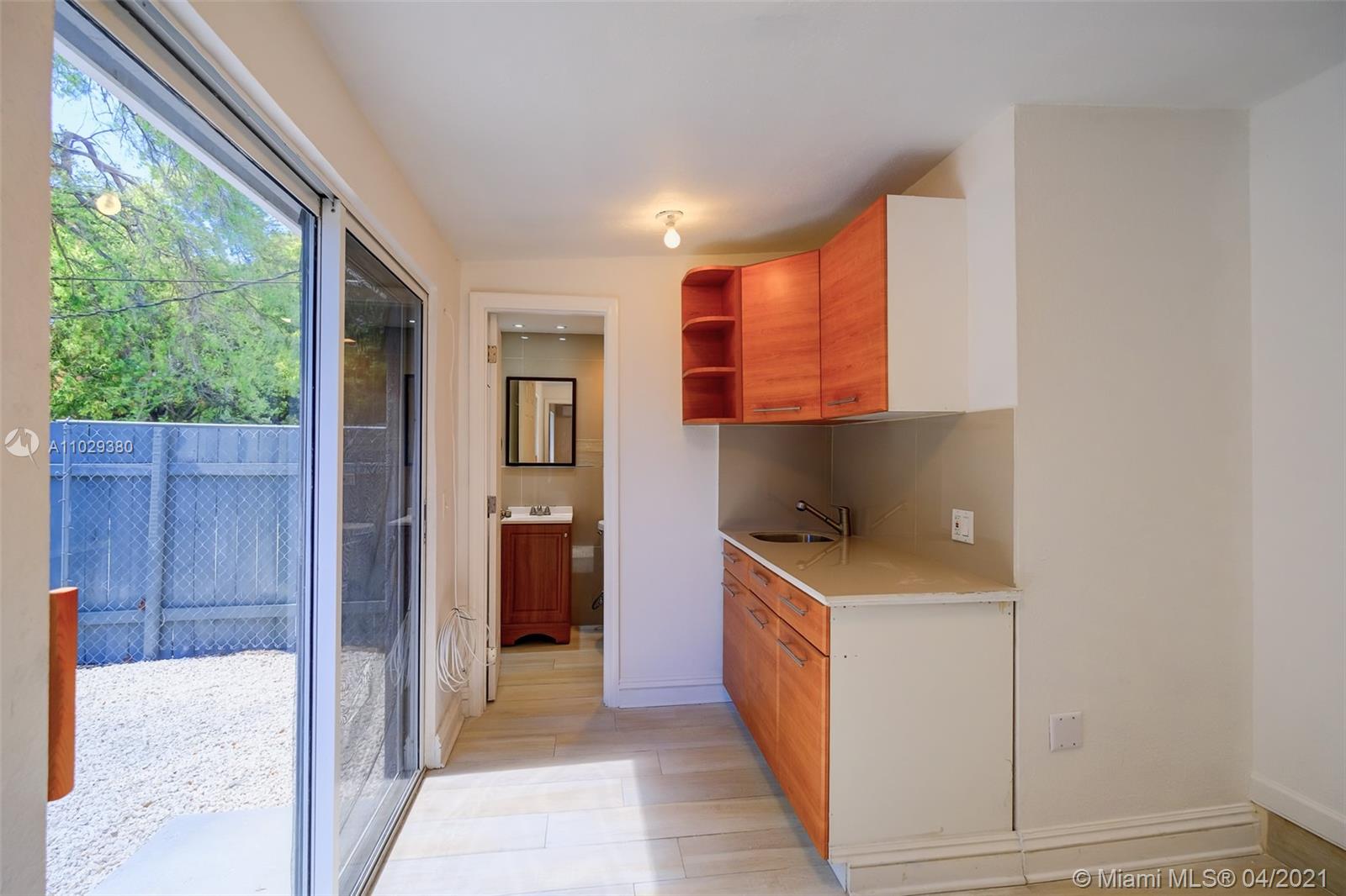 GREEN OAKS - Residential Lease