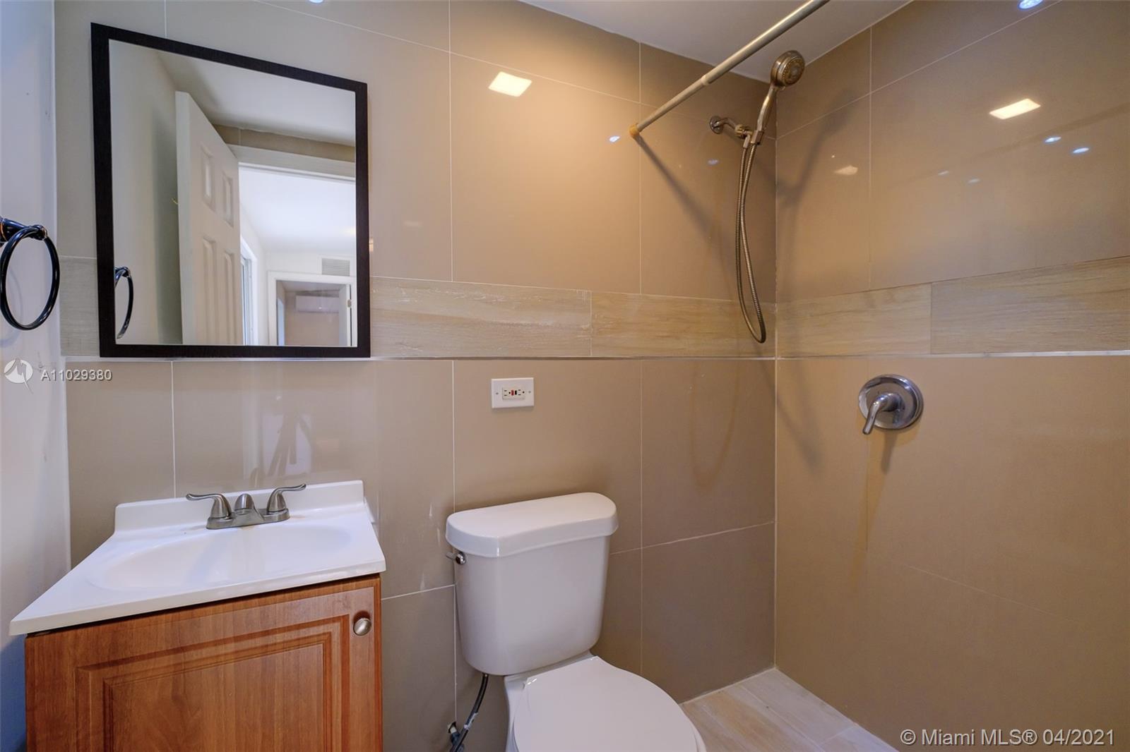 GREEN OAKS - Residential Lease