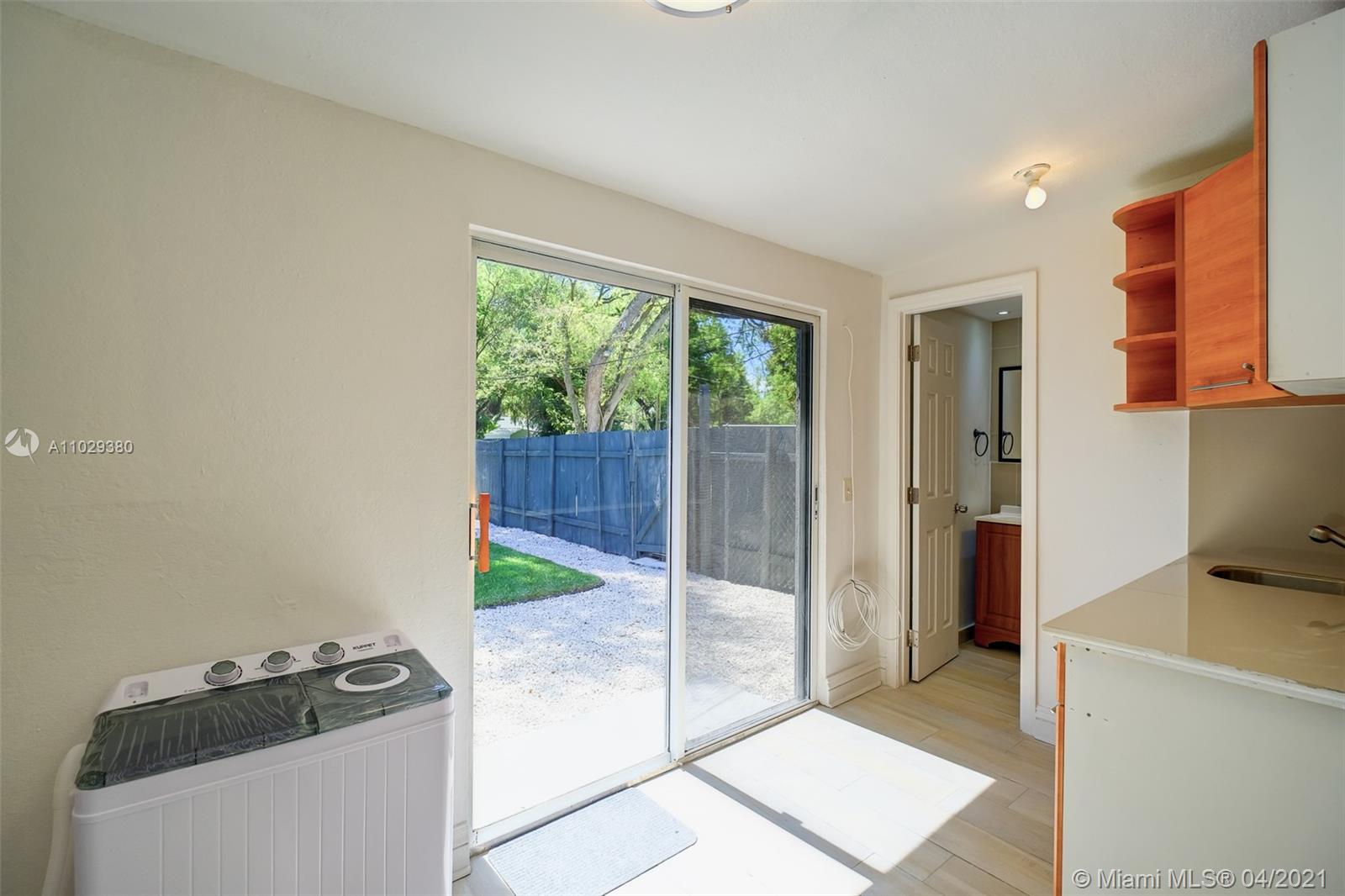 GREEN OAKS - Residential Lease