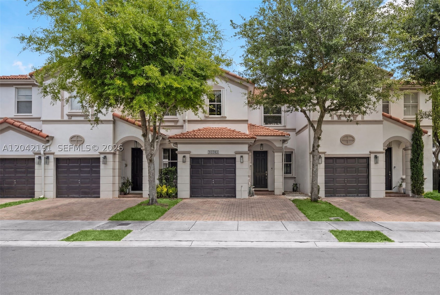 ISLANDS AT DORAL 1ST ADDN - Residential