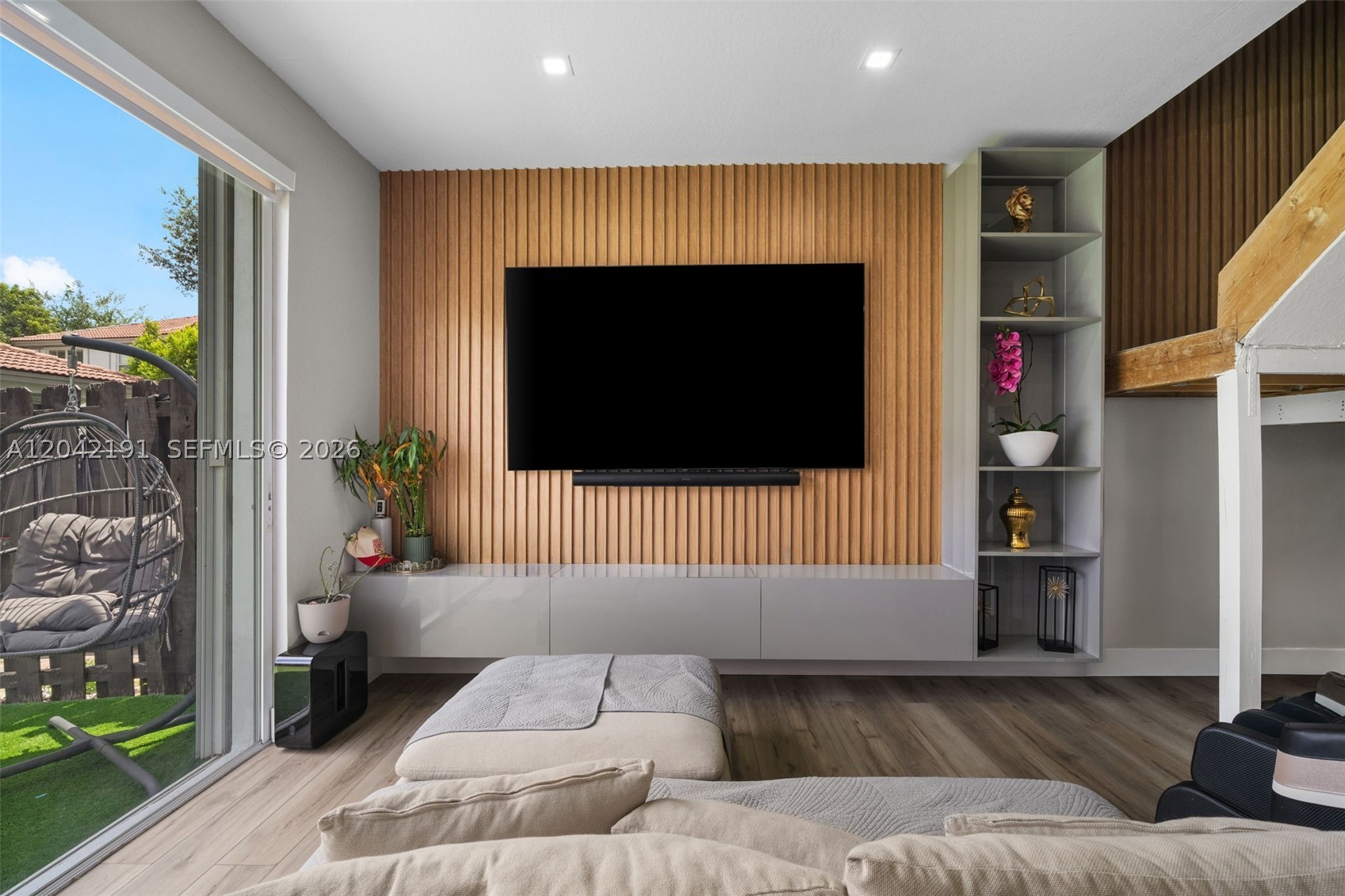 ISLANDS AT DORAL 1ST ADDN - Residential