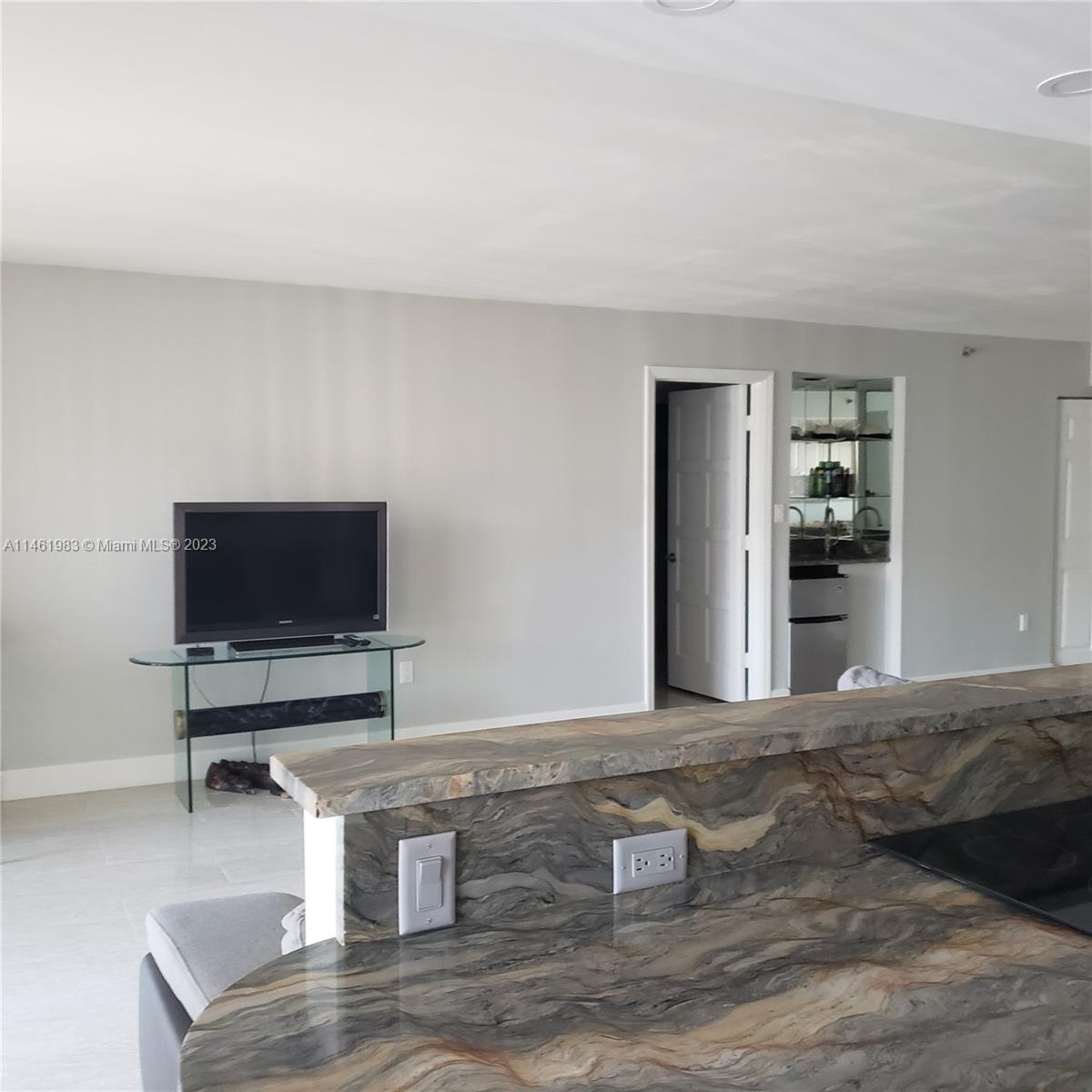 SUMMIT CONDO - Residential Lease