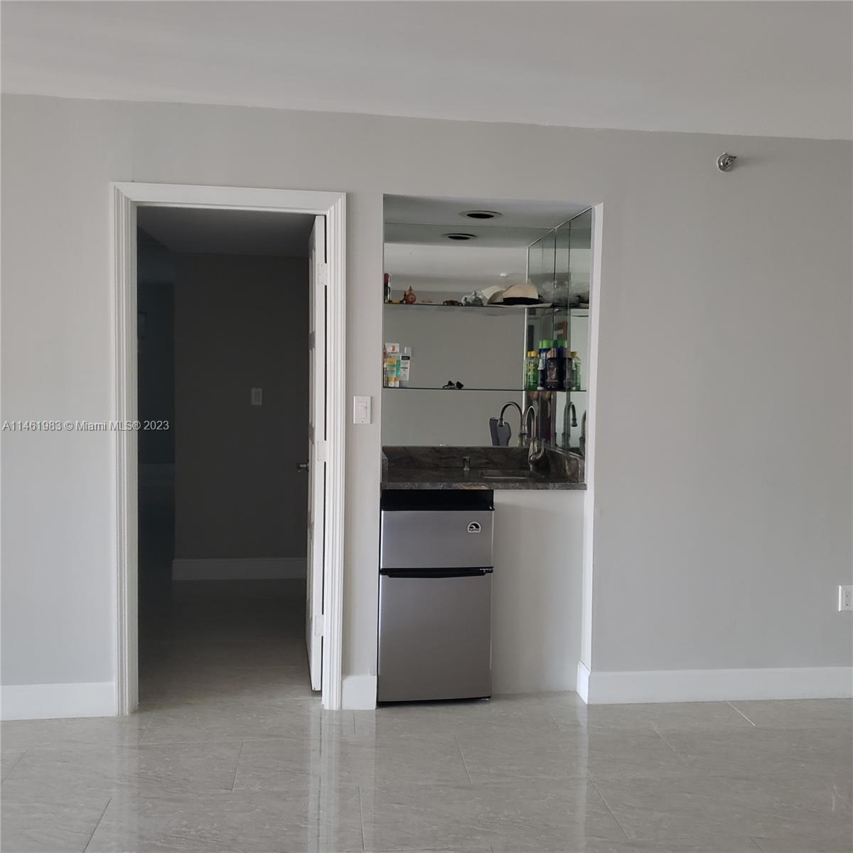 SUMMIT CONDO - Residential Lease