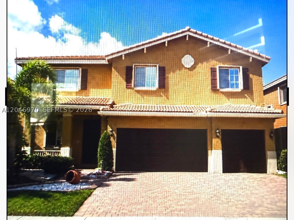 COCONUT CAY - Residential