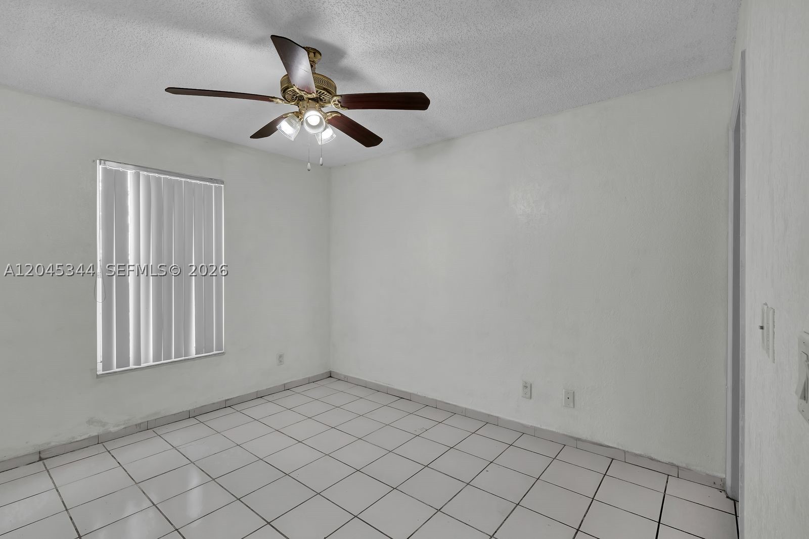 VILLAS OF PALM BAY - Residential Lease