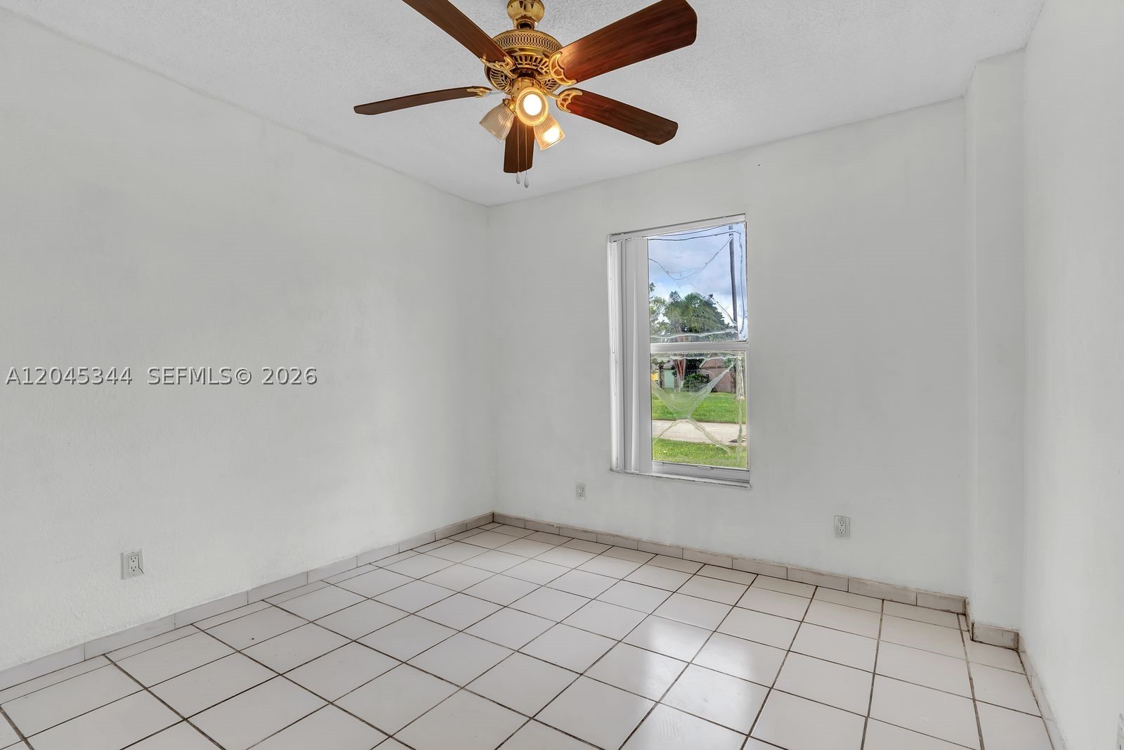 VILLAS OF PALM BAY - Residential Lease