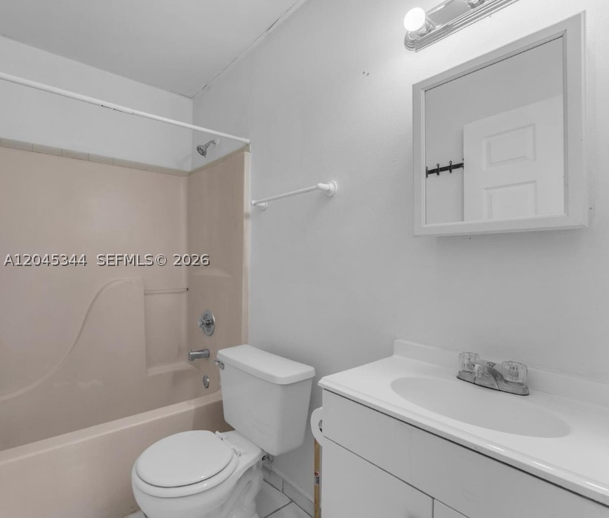 VILLAS OF PALM BAY - Residential Lease