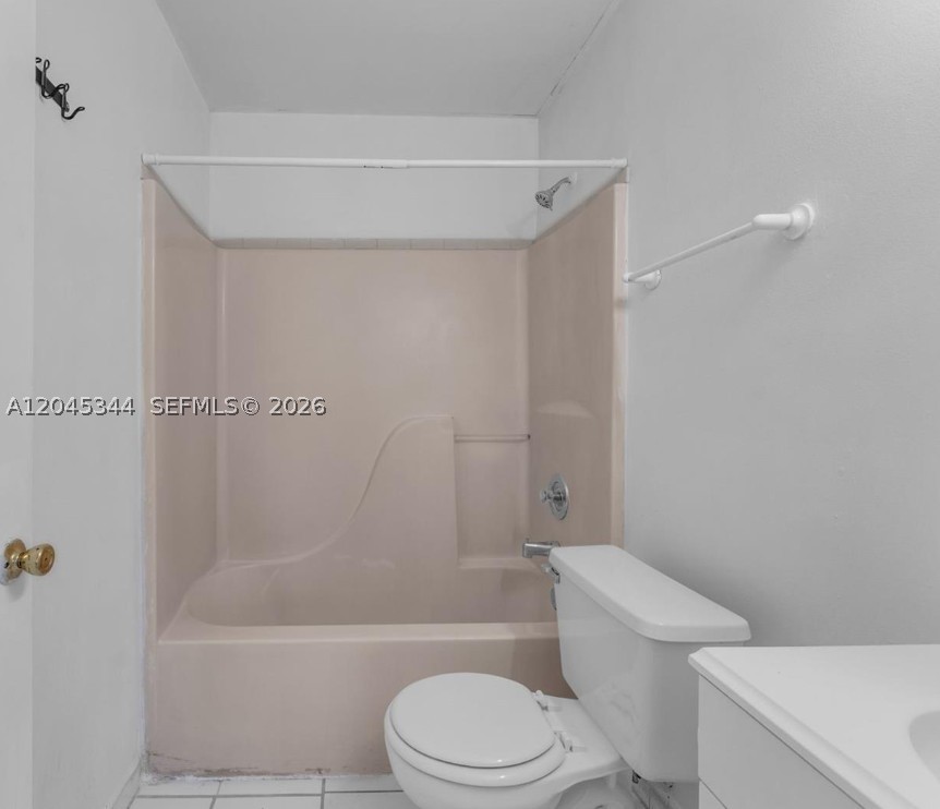 VILLAS OF PALM BAY - Residential Lease