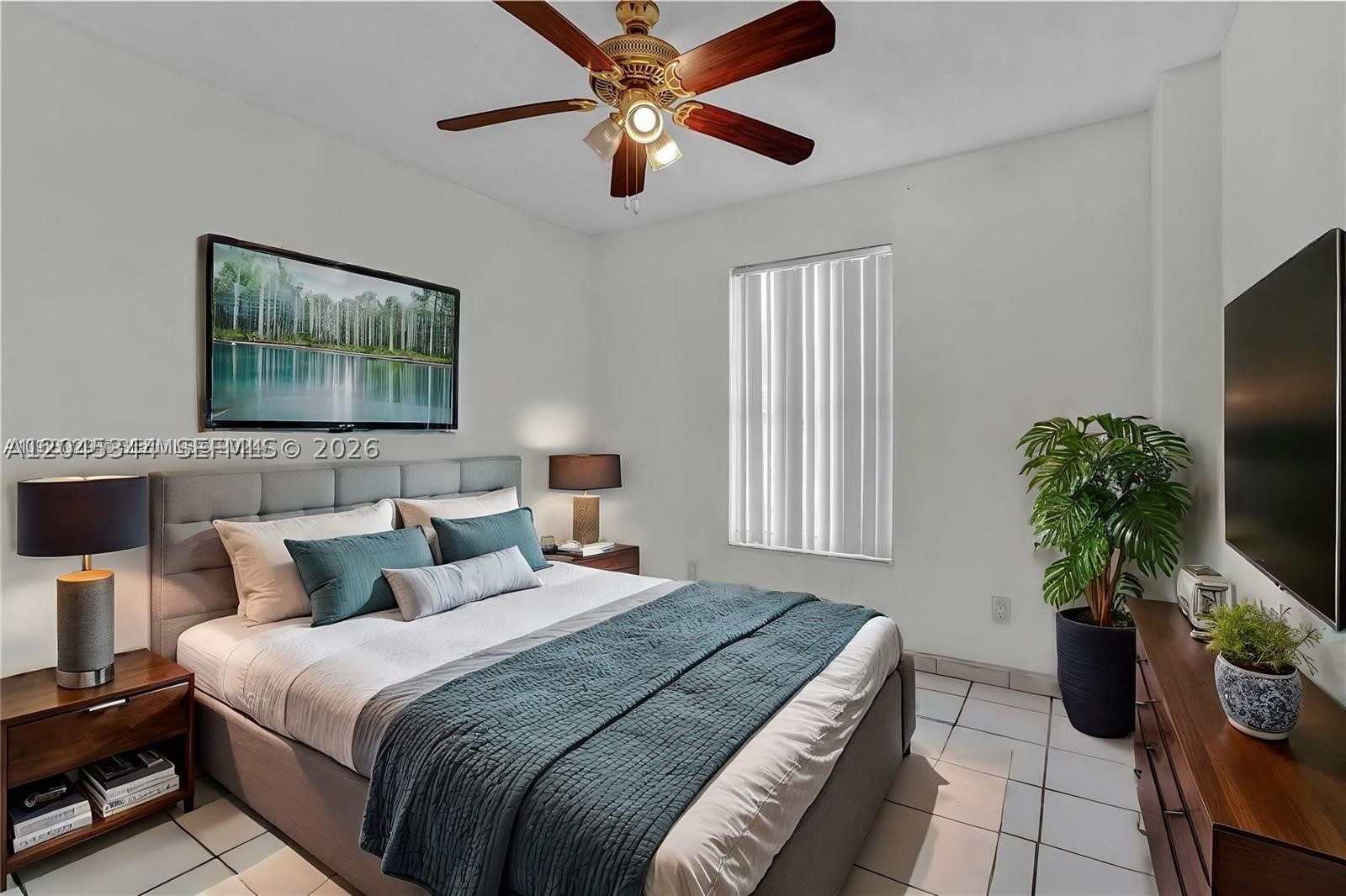 VILLAS OF PALM BAY - Residential Lease