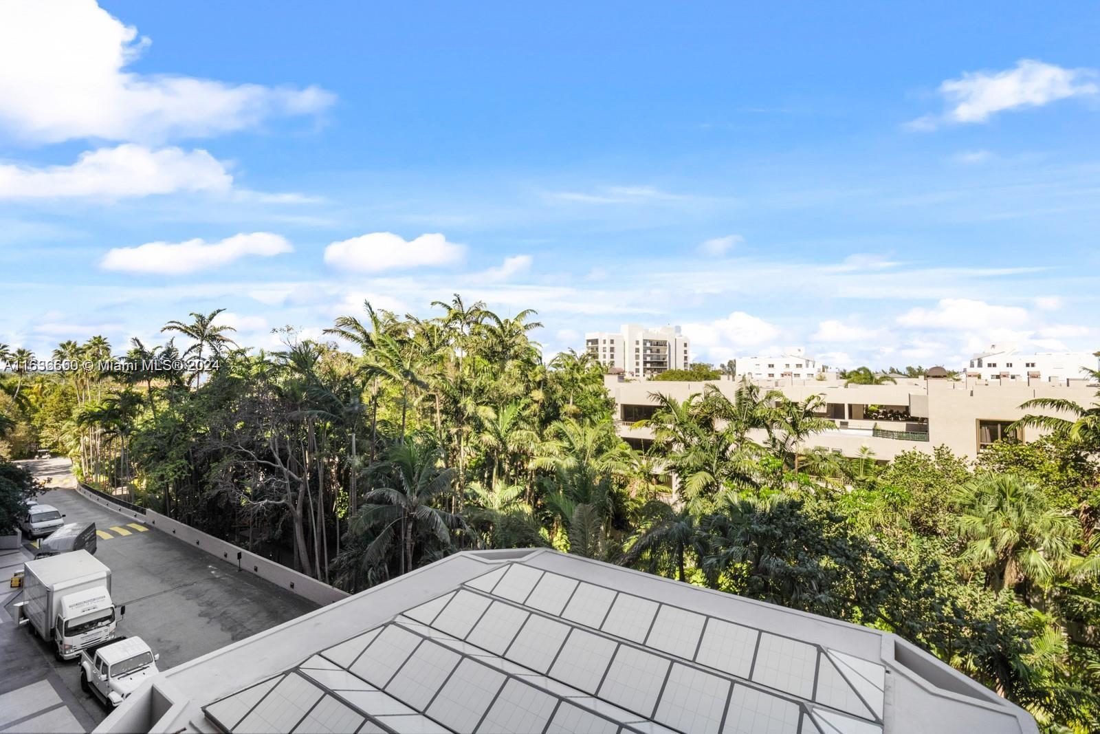 THE EMERALD BAY @ KEY COLO - Residential