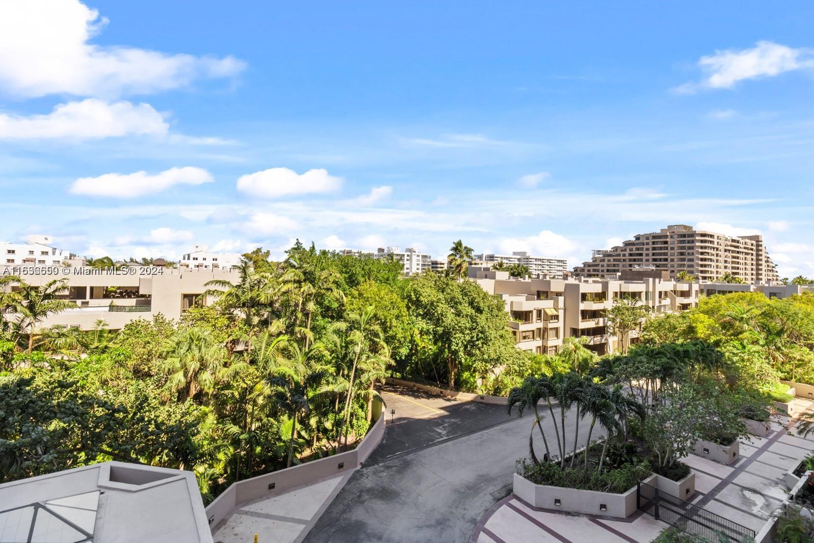 THE EMERALD BAY @ KEY COLO - Residential